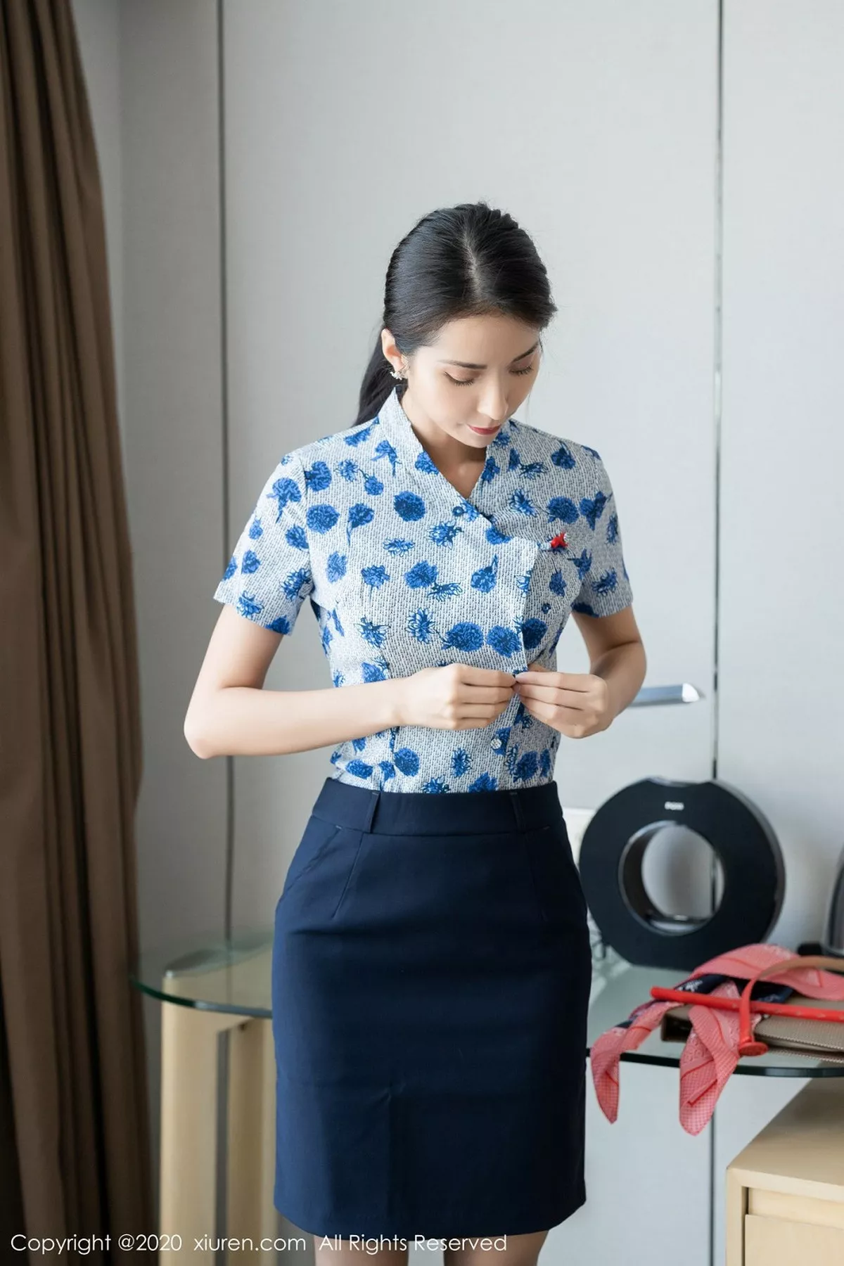 秀人集.com_[XiuRen秀人网]No.2018_气质美女Carry私房性感内衣配超薄黑丝裤袜秀完美身材写真36P