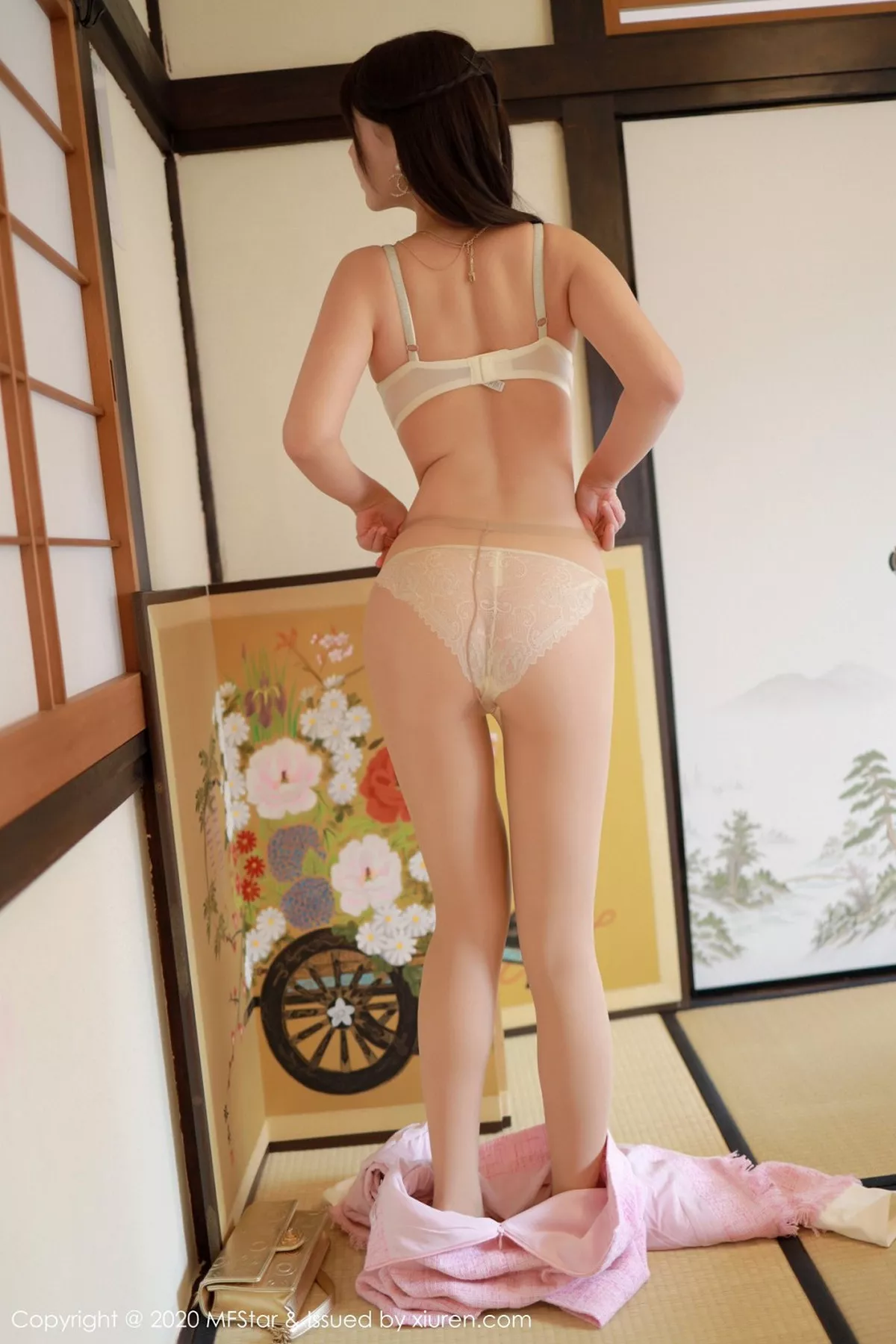 秀人集.com_[MFStar模范学院]Vol.278_女神朱可儿Flower北海道旅拍粉色服饰半脱露豪乳诱惑写真80P