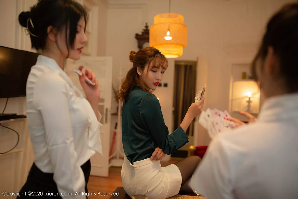 秀人集.com_[XiuRen秀人网]No.1969_新春特辑系列模特合集陆萱萱等三大女神酒店玩扑克剧情写真75P