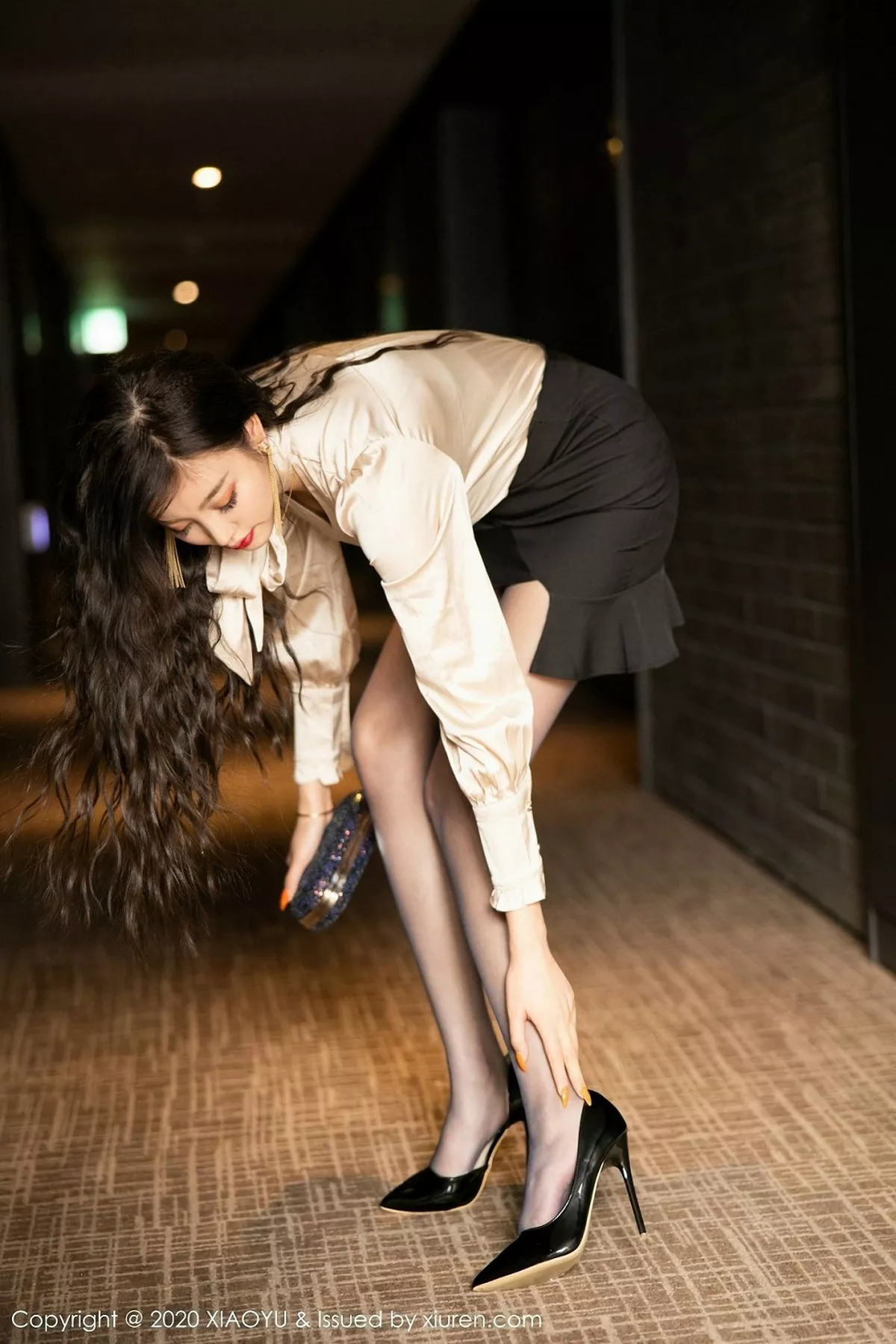 秀人集.com_[XiaoYu画语界]Vol.263_女神杨晨晨sugar济州岛旅拍精致镂空内衣配黑丝袜诱惑写真106P