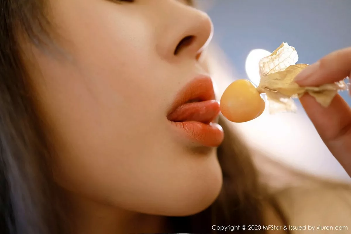 秀人集.com_[MFStar模范学院]Vol.284_嫩模艾莉Evelyn私房性感白色内衣秀雪白酥胸诱惑写真63P