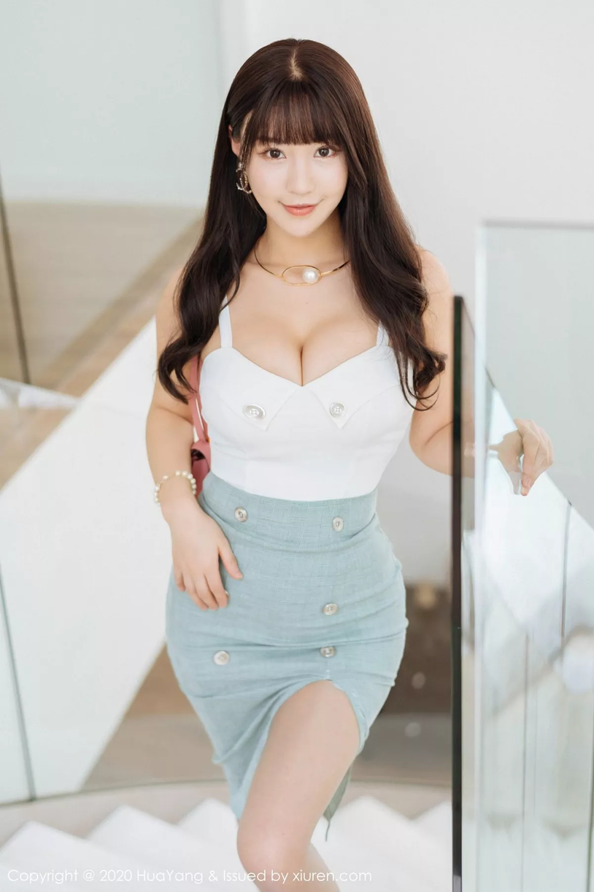 秀人集.com_[HuaYang花漾]Vol.226_嫩模朱可儿普吉岛旅拍性感内衣秀豪乳无内肉丝惹火诱惑写真52P