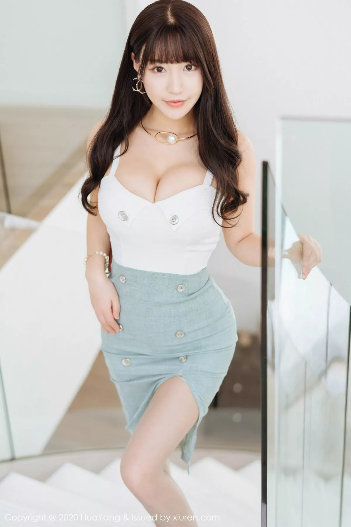 秀人集.com_[HuaYang花漾]Vol.226_嫩模朱可儿普吉岛旅拍性感内衣秀豪乳无内肉丝惹火诱惑写真52P