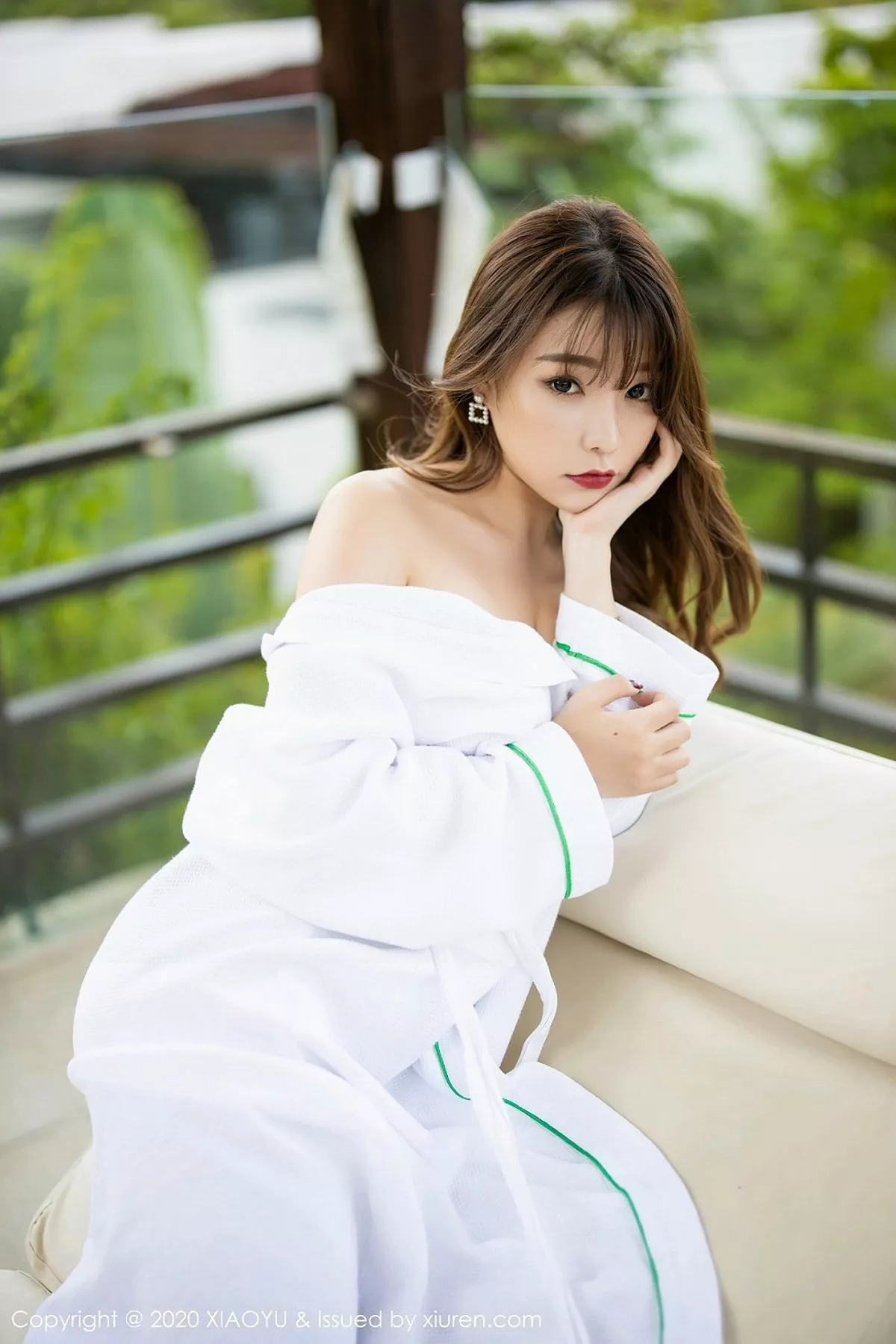 秀人集.com_[XiaoYu画语界]Vol.266_女神芝芝Booty海南心愿旅拍私房撩裙露无内肉丝诱惑写真76P