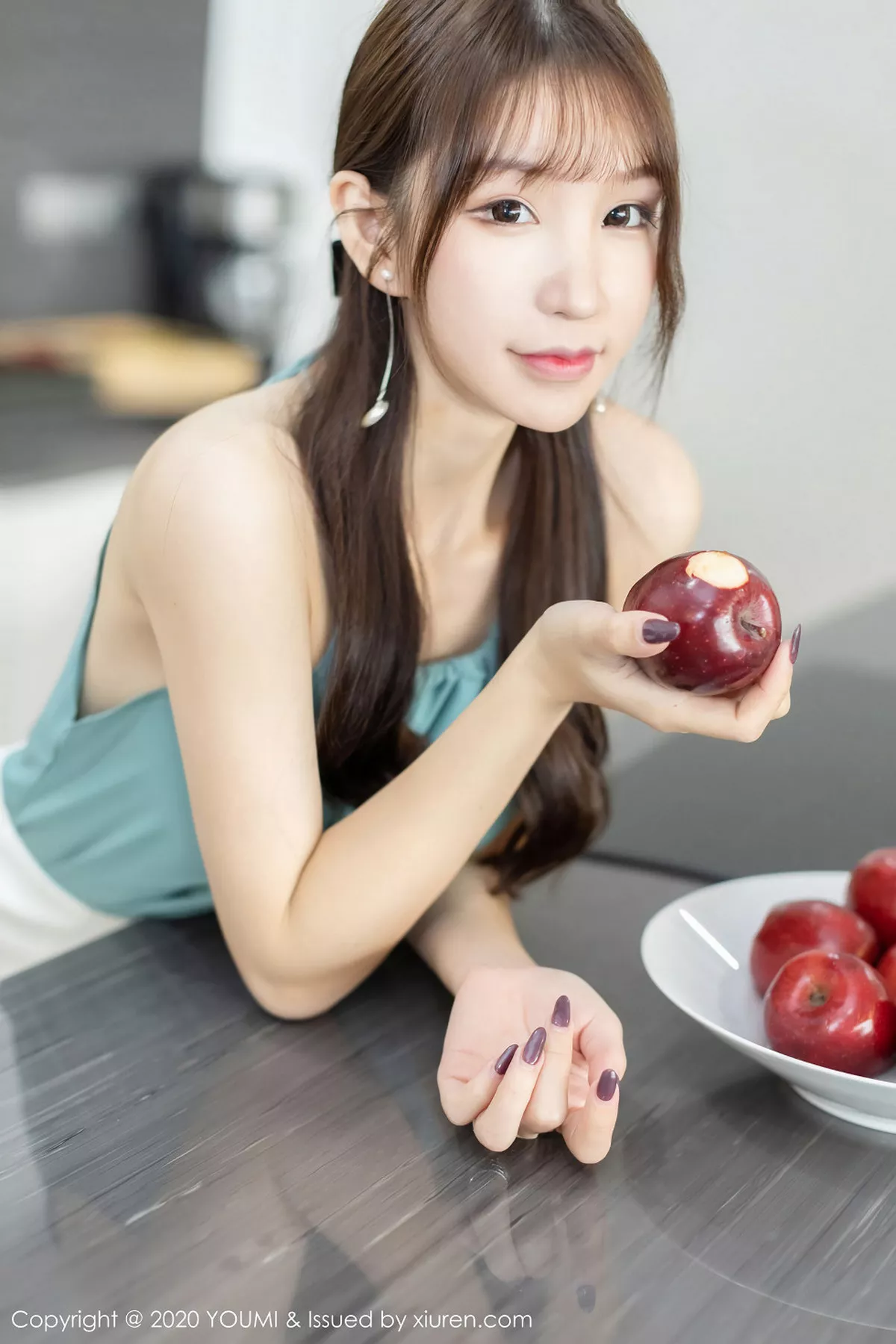 秀人集.com_[YouMi尤蜜荟]Vol.414_女神周于希Sandy普吉岛旅拍私房撩裙露无内肉丝诱惑写真61P