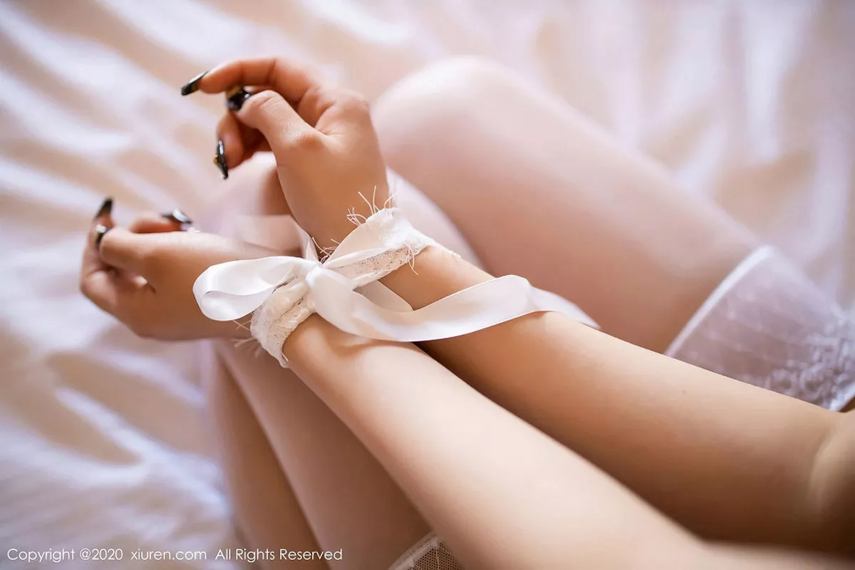 秀人集.com_[XiuRen秀人网]No.1989_女神杨晨晨sugar私房蒙面主题情趣内衣秀火辣身材撩人诱惑写真82P