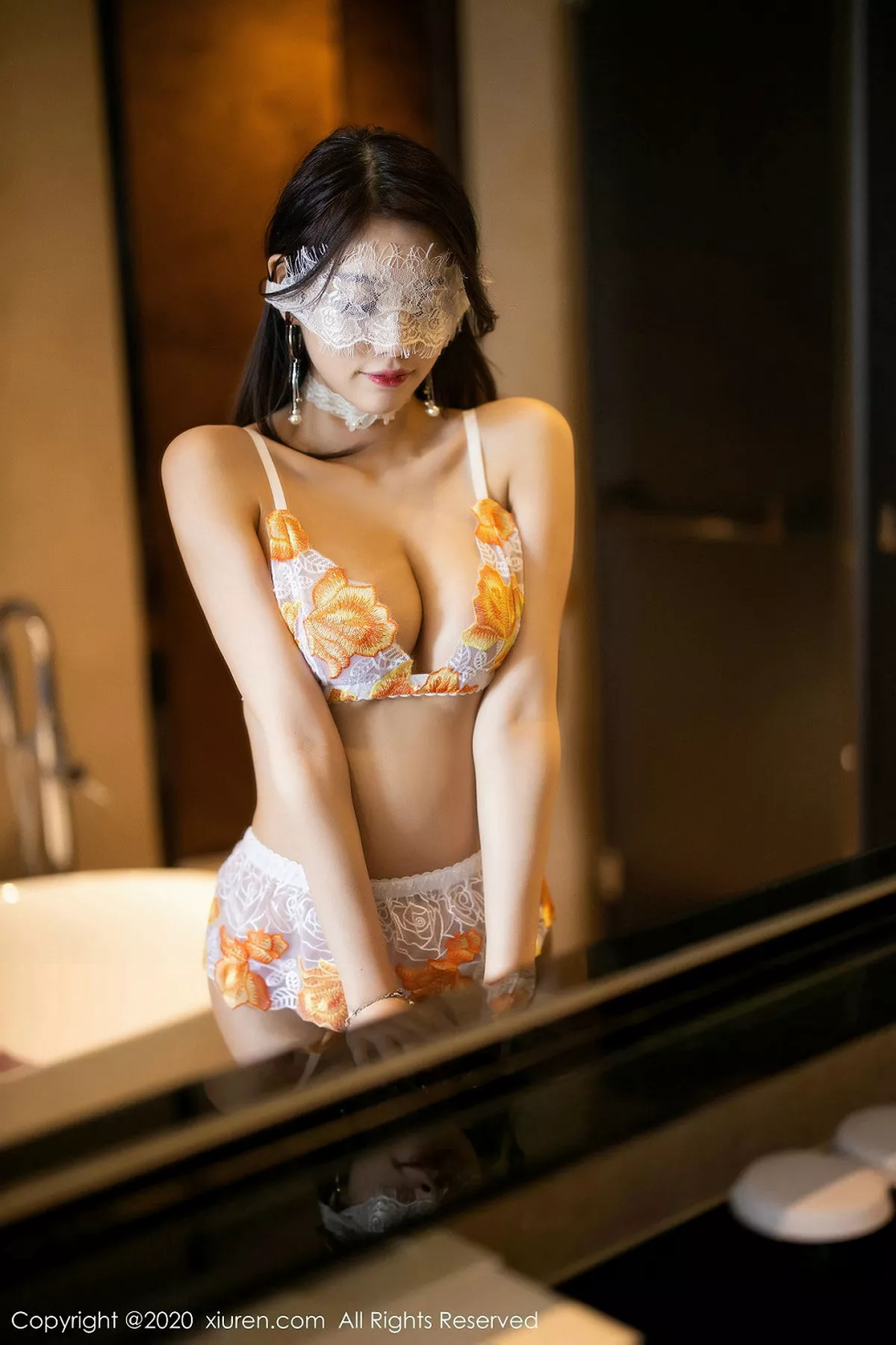 秀人集.com_[XiuRen秀人网]No.1989_女神杨晨晨sugar私房蒙面主题情趣内衣秀火辣身材撩人诱惑写真82P