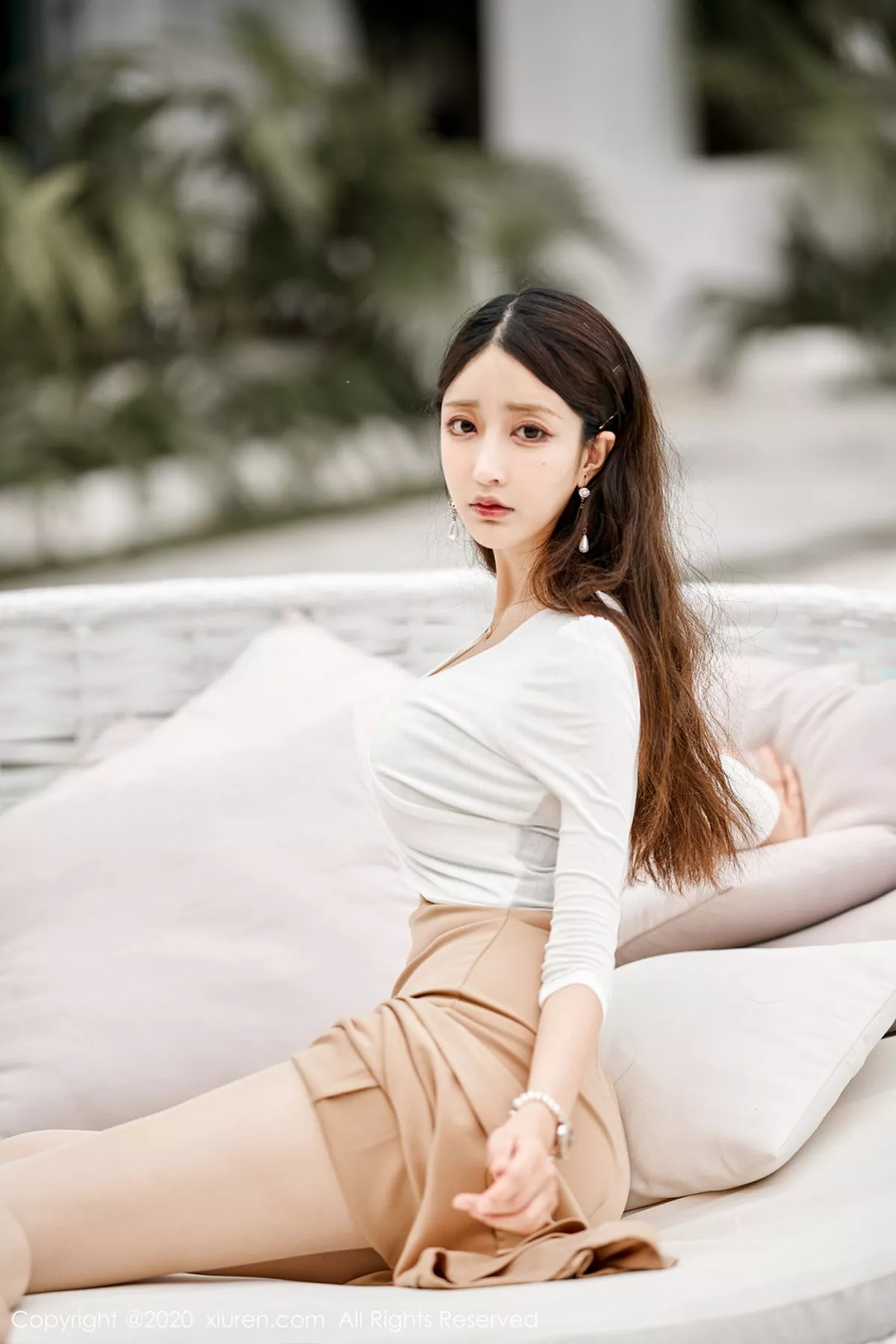 秀人集.com_[XiuRen秀人网]No.1993_嫩模Betty林子欣三亚旅拍黑色蕾丝内衣配开档肉丝极致魅惑写真48P