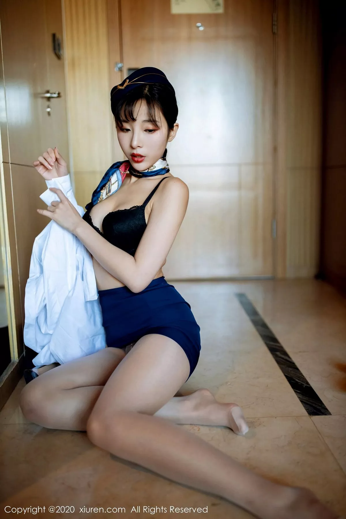 秀人集.com_[XiuRen秀人网]No.2119_嫩模陈小喵空姐制服主题私房半脱内裤露翘臀撩人姿势诱惑写真68P