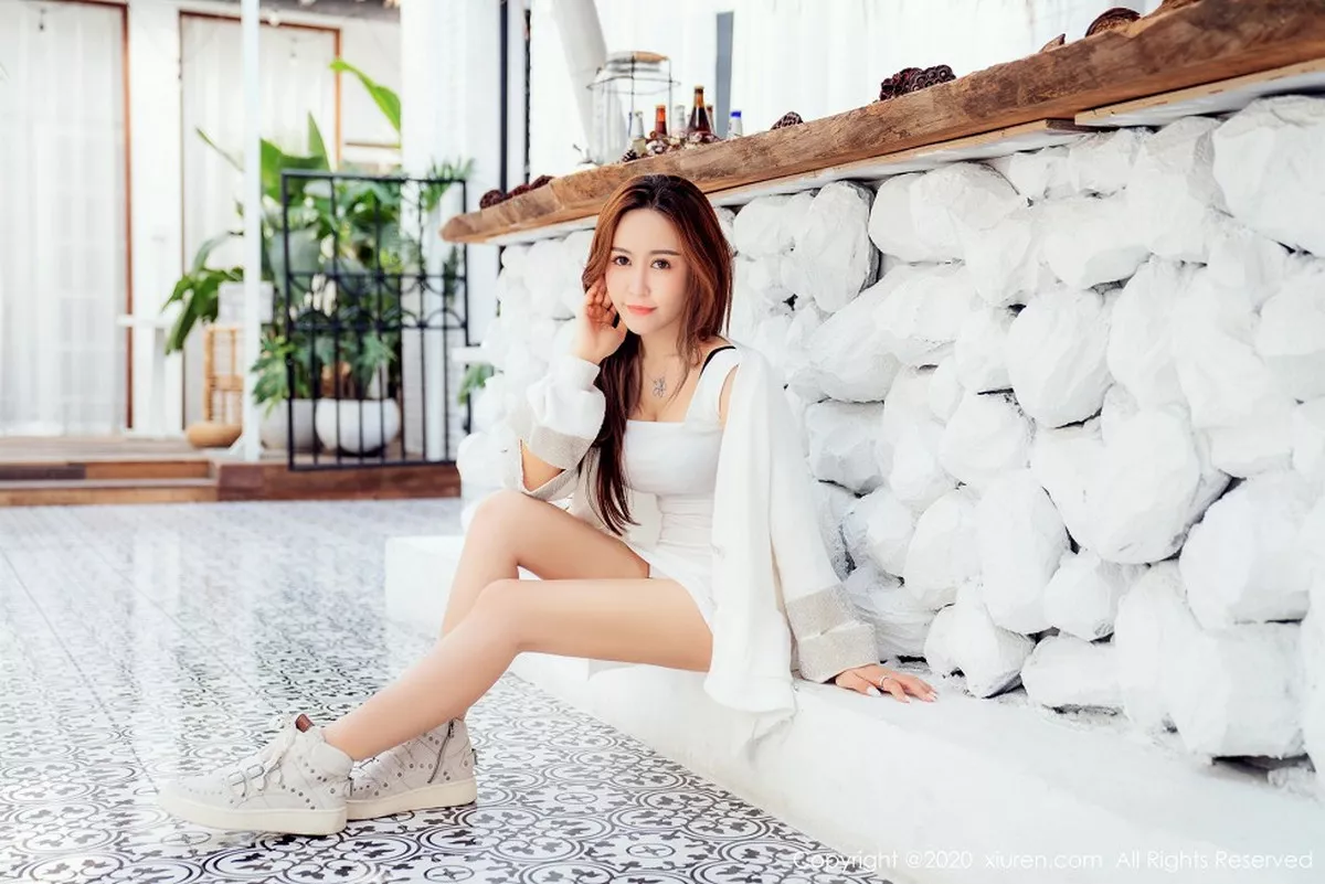 秀人集.com_[XiuRen秀人网]No.2121_嫩模周井空私房白色透亮低胸衣秀白嫩豪乳撩人诱惑写真40P