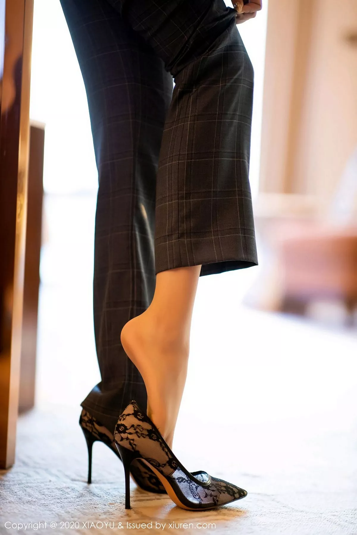 秀人集.com_[XiaoYu画语界]Vol.280_女神芝芝Booty澳门心愿旅拍镂空黑色内衣秀完美身材诱惑写真79P