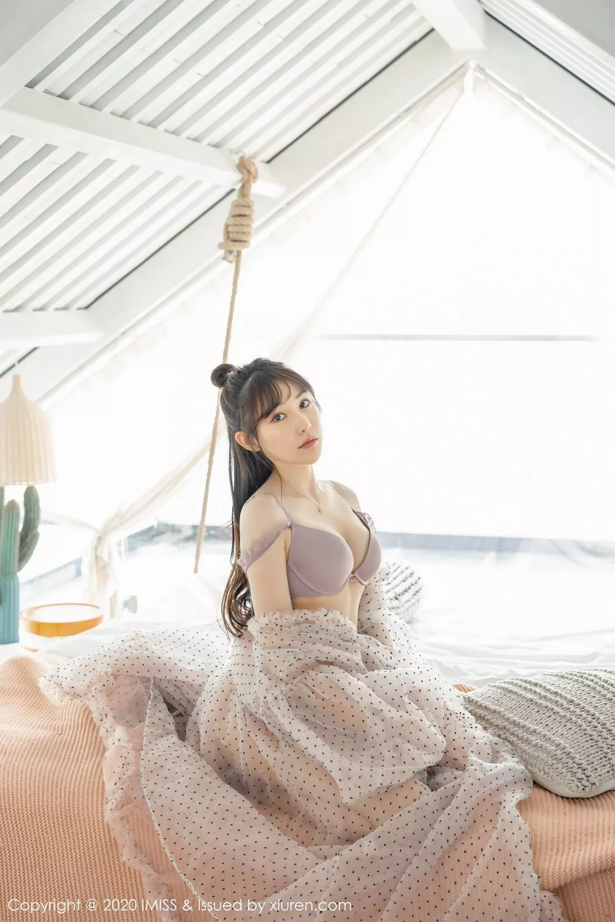 秀人集.com_[IMISS爱蜜社]Vol.457_气质女神Lynn刘奕宁私房超透连身裙露性感内衣撩人诱惑写真52P