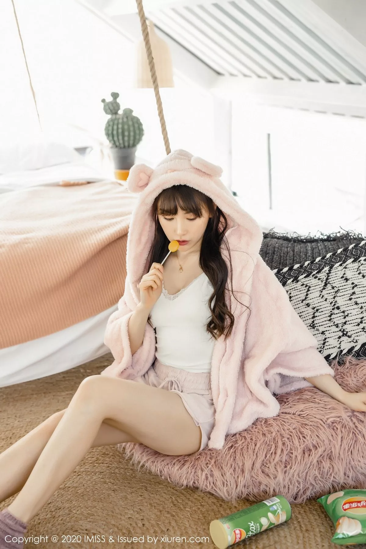 秀人集.com_[IMISS爱蜜社]Vol.457_气质女神Lynn刘奕宁私房超透连身裙露性感内衣撩人诱惑写真52P