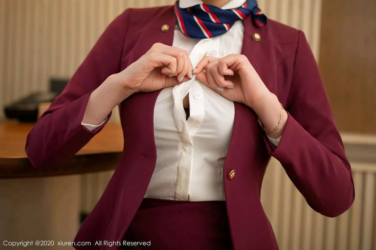 秀人集.com_[XiuRen秀人网]No.2161_嫩模安然Maleah空乘制服主题私房床上半脱露红色内衣完美诱惑写真86P