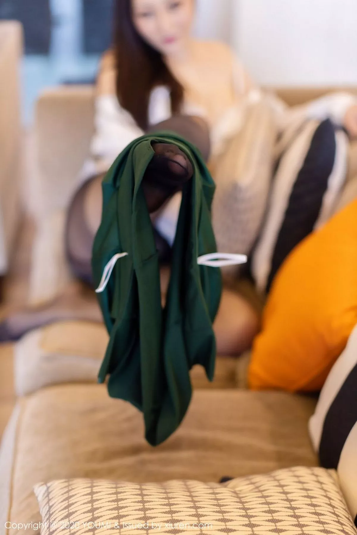 秀人集.com_[YouMi尤蜜荟]Vol.454_女神妲己普吉岛旅拍私房内衣极致黑丝秀丰乳肥臀诱惑写真93P