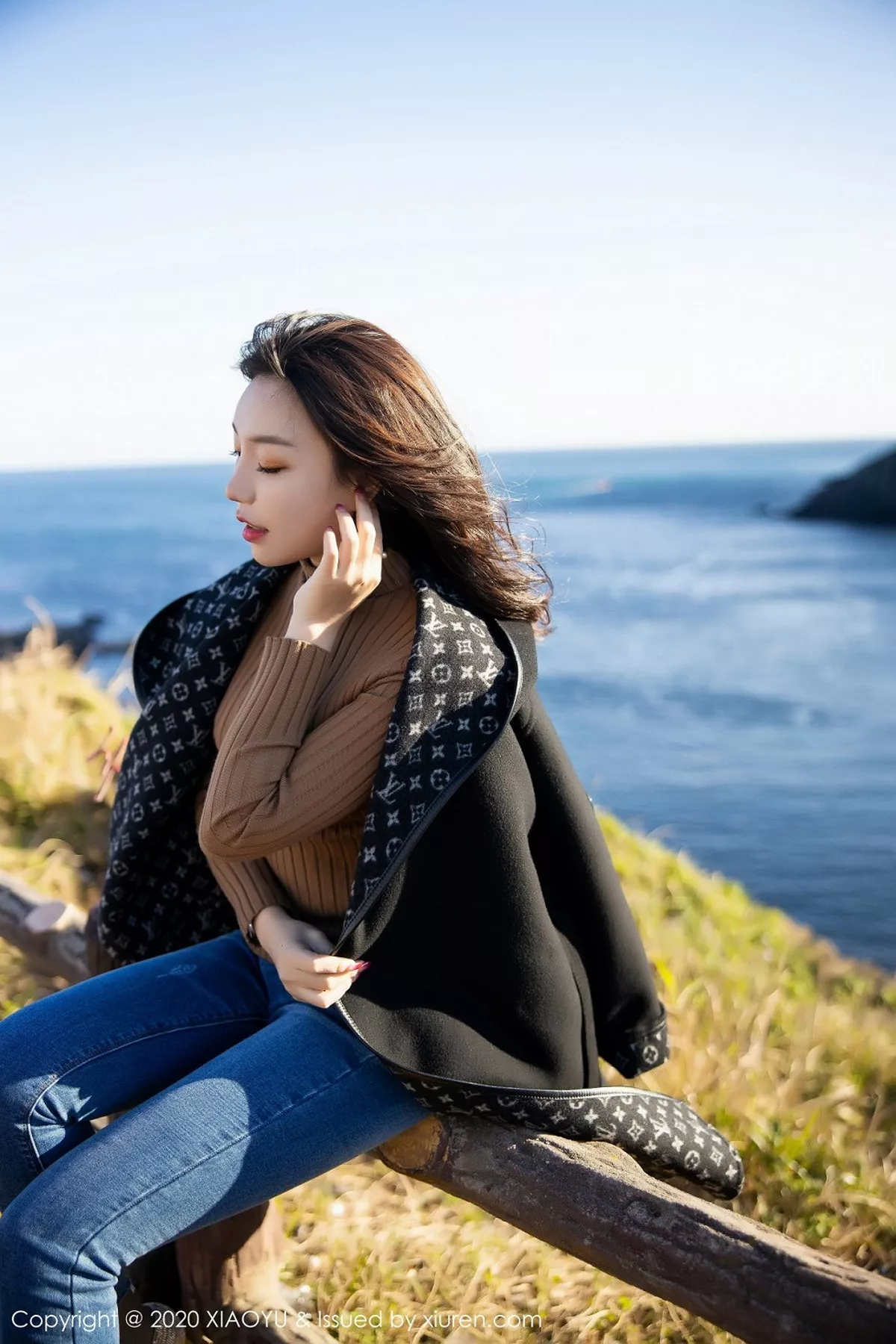 秀人集.com_[XiaoYu画语界]Vol.275_女神芝芝Booty济州岛旅拍古韵旗袍配肉丝袜完美诱惑写真86P