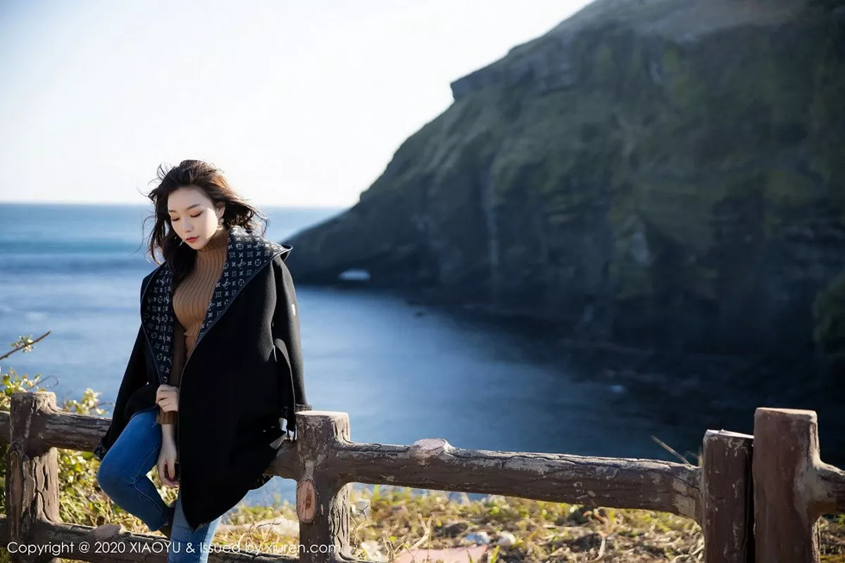 秀人集.com_[XiaoYu画语界]Vol.275_女神芝芝Booty济州岛旅拍古韵旗袍配肉丝袜完美诱惑写真86P