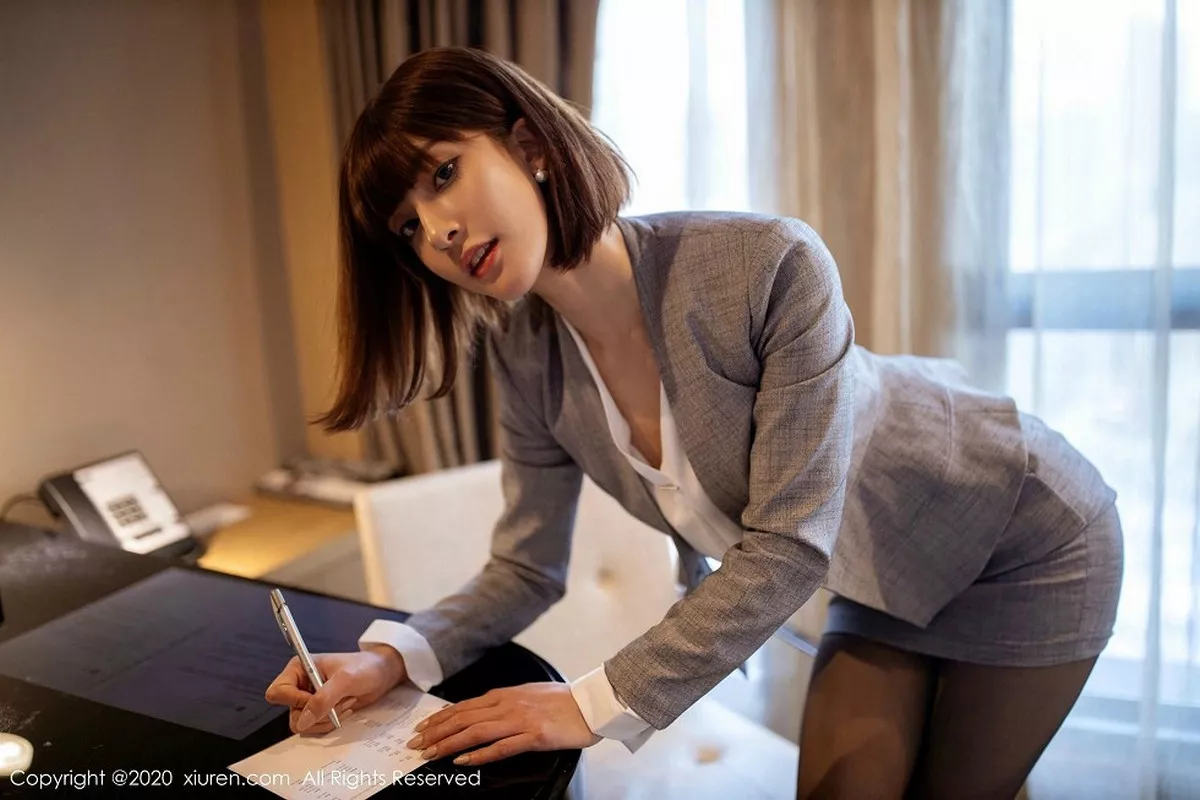 秀人集.com_[XiuRen秀人网]No.2105_嫩模林文文yooki私房西装秘书主题半脱露性感黑色内衣诱惑写真68P