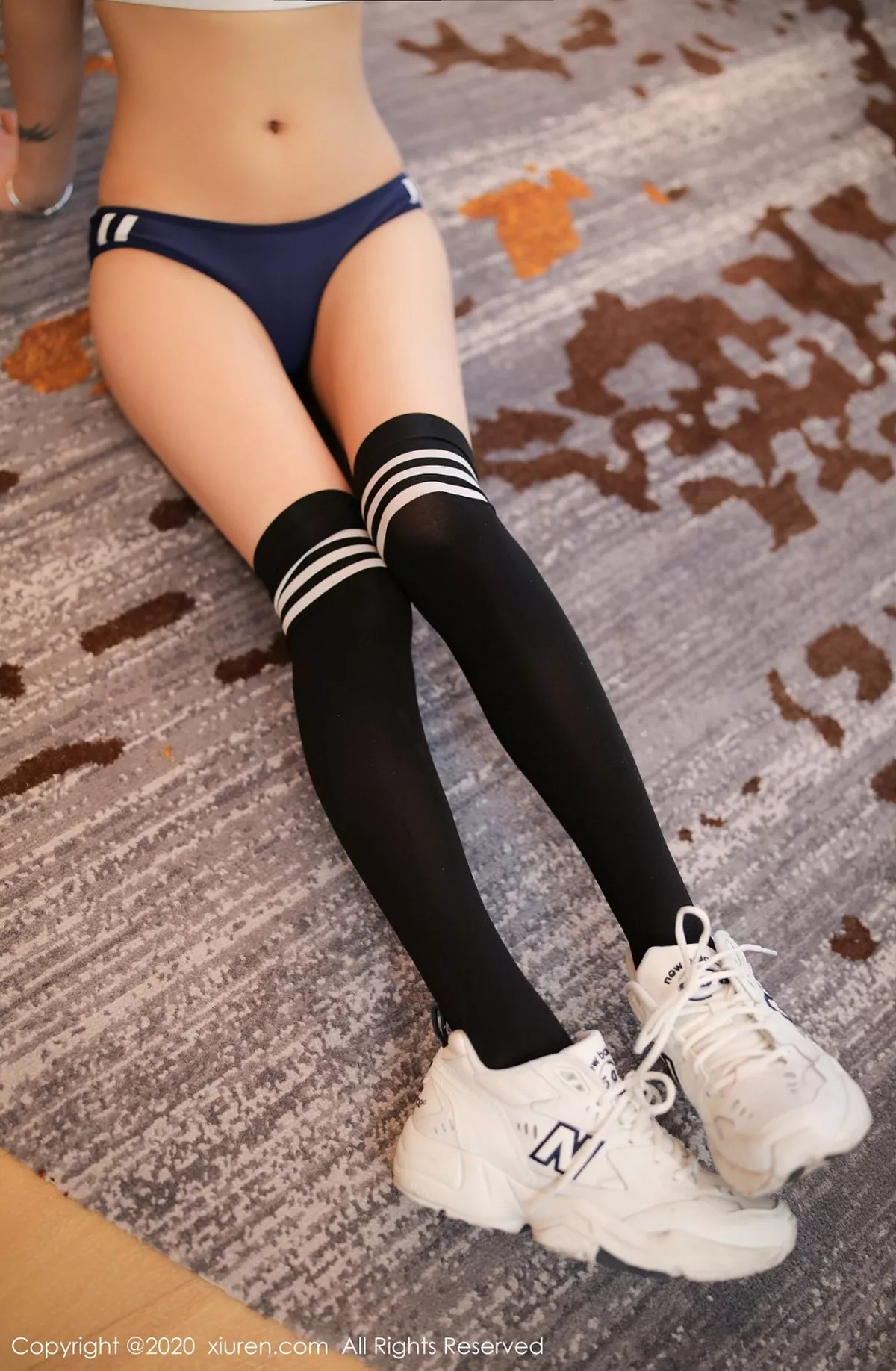 秀人集.com_[XiuRen秀人网]No.2102_嫩模Bonnie周熙私房性感半截内衣配黑色腿袜半脱露豪乳诱惑写真69P