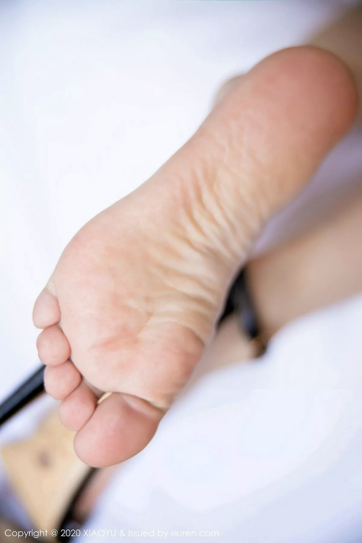 秀人集.com_[XiaoYu画语界]Vol.298_嫩模允儿Claire私房猩红诱人内衣撩人姿势极致诱惑写真75P