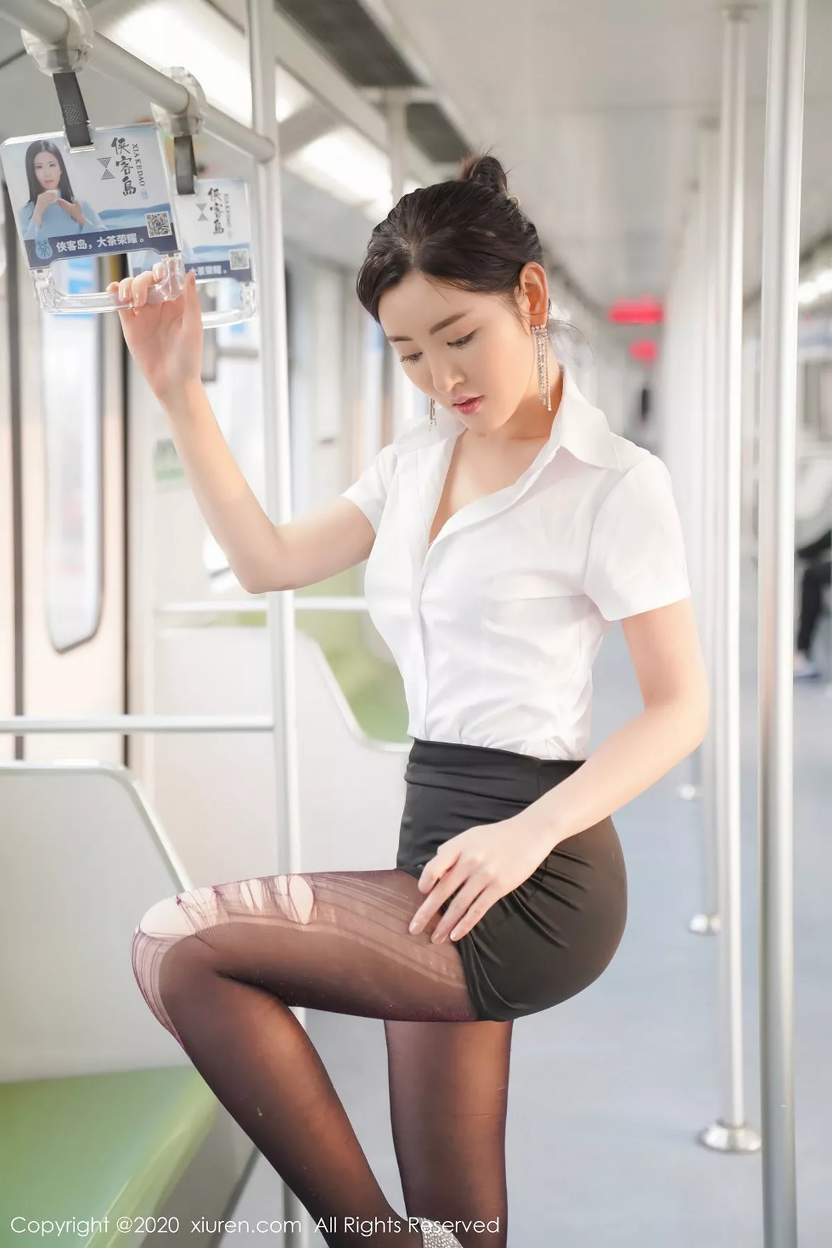 秀人集.com_[XiuRen秀人网]No.2202_嫩模沈梦瑶地铁场景主题性感秘书制服黑短裙下黑丝美腿诱惑写真140P
