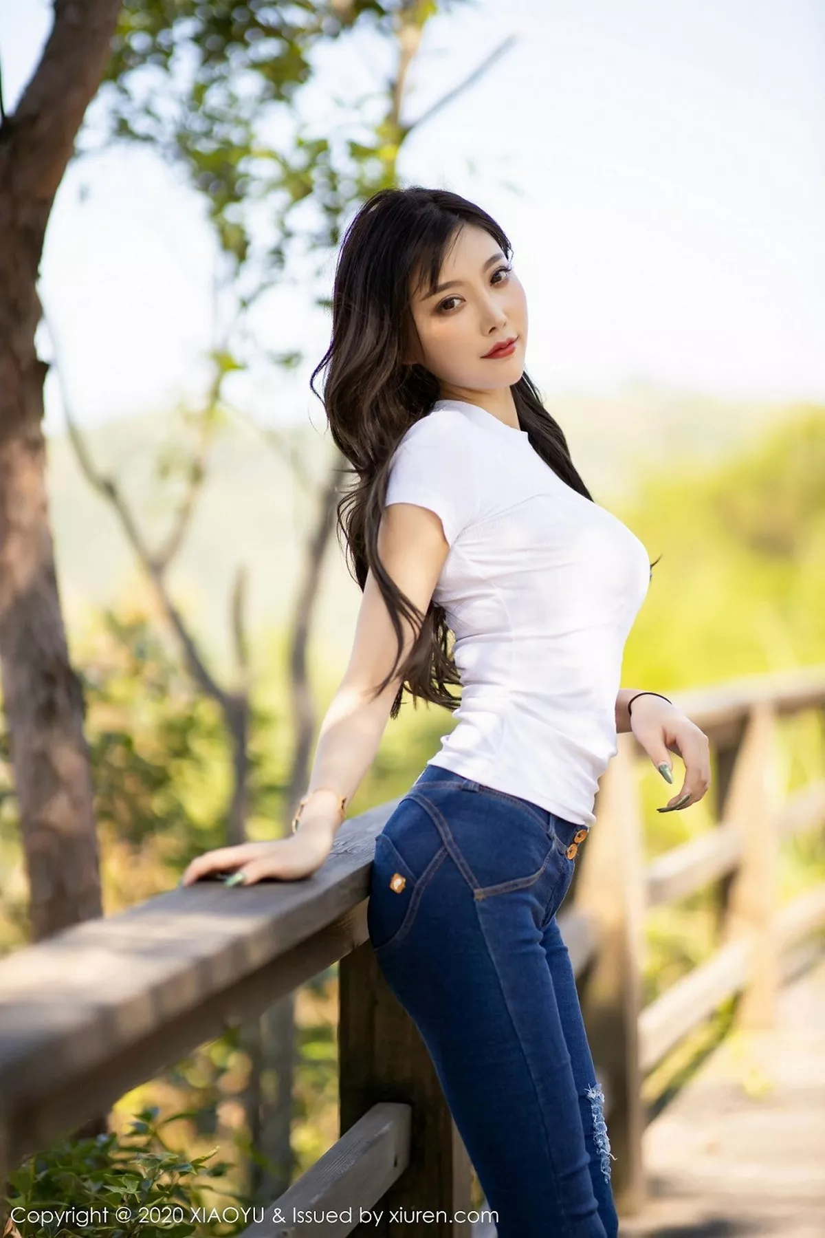 秀人集.com_[XiaoYu画语界]Vol.300_女神杨晨晨sugar私房床上脱牛仔裤露性感内衣完美诱惑写真92P