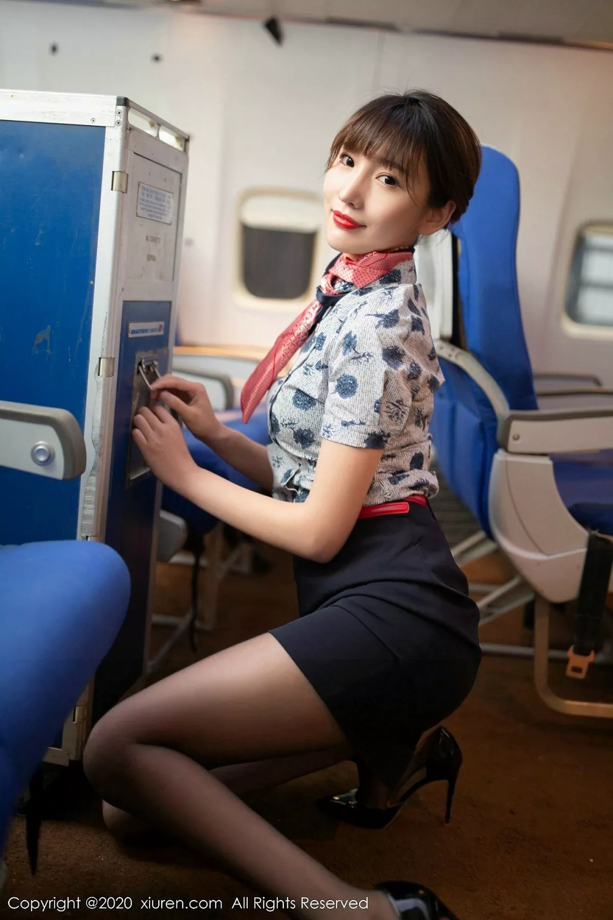 秀人集.com_[XiuRen秀人网]No.2206_嫩模陆萱萱夜班空姐主题性感黑色内衣配超薄黑丝极致魅惑写真92P