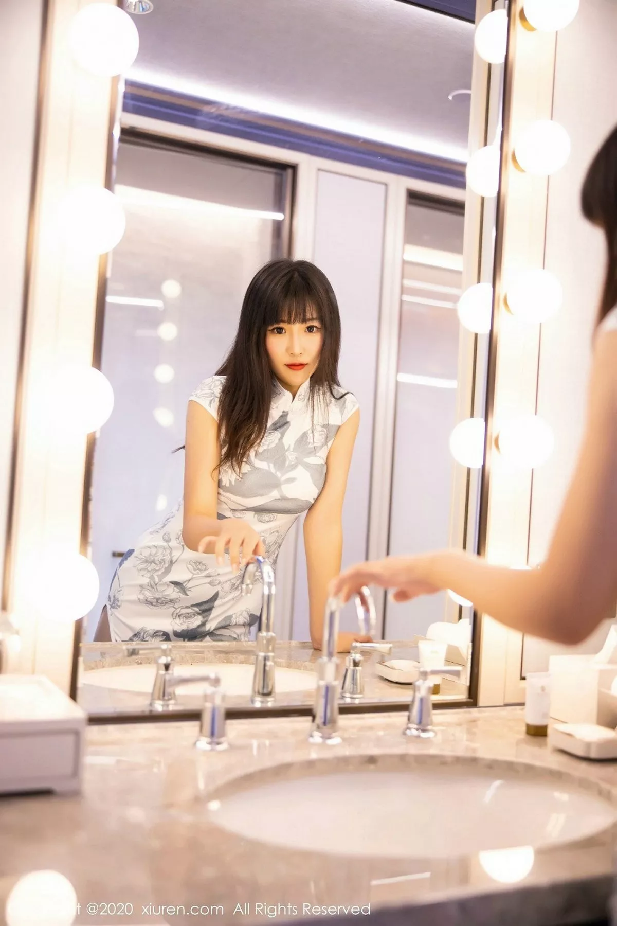 秀人集.com_[XiuRen秀人网]No.2211_嫩模童千艺cara私房韵味旗袍配无内肉丝裤袜秀翘臀美腿写真73P