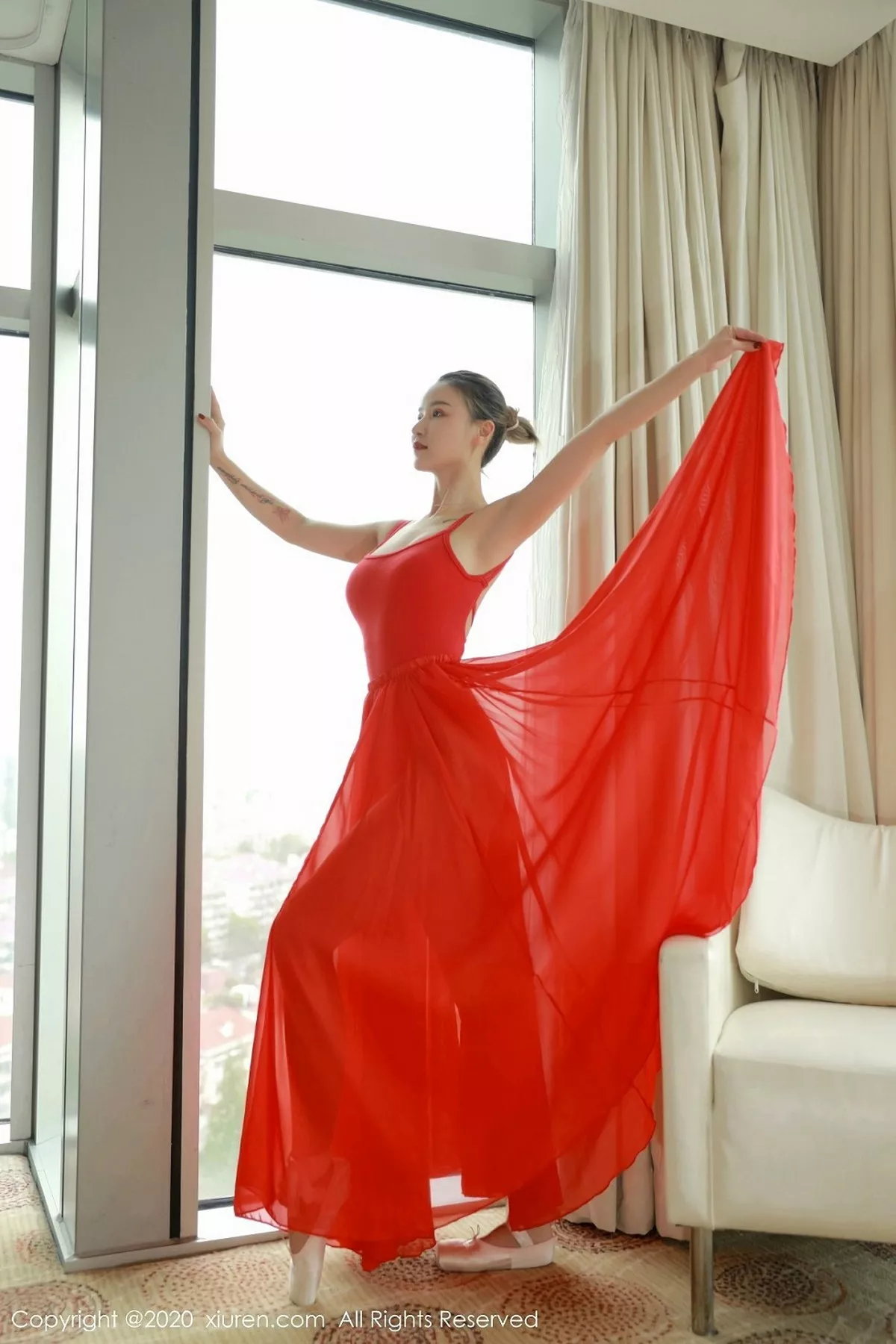 秀人集.com_[XiuRen秀人网]No.2219_新人嫩模小壁虎吖猩红连体内衣大尺度全脱露白嫩美体诱惑写真53P