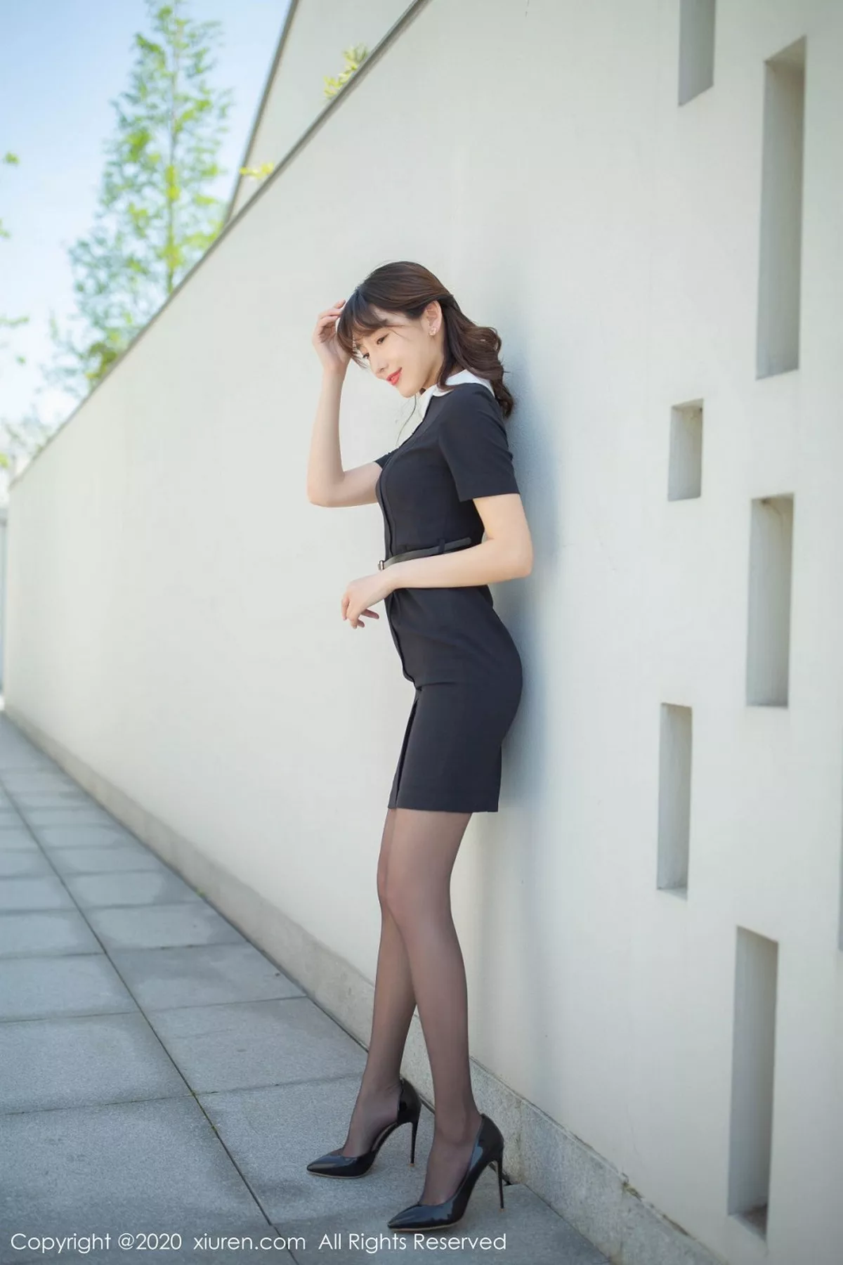 秀人集.com_[XiuRen秀人网]No.2185_嫩模陆萱萱乌镇+太湖旅拍连衣裙黑丝主题私房半脱内衣诱惑写真80P