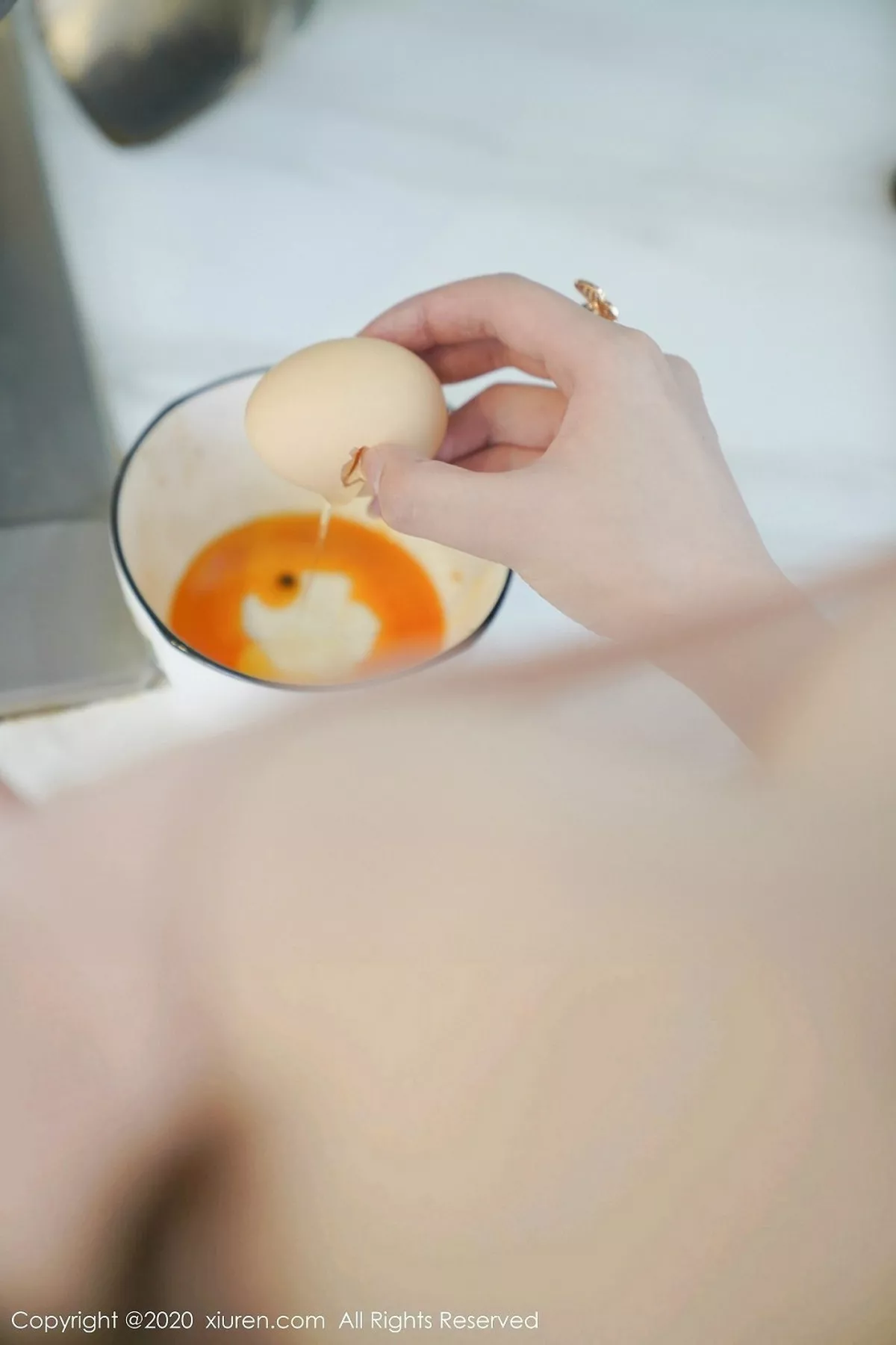 秀人集.com_[XiuRen秀人网]No.2186_女神糯美子Mini三亚旅拍性感厨娘主题粉色薄纱真空秀豪乳诱惑写真100P