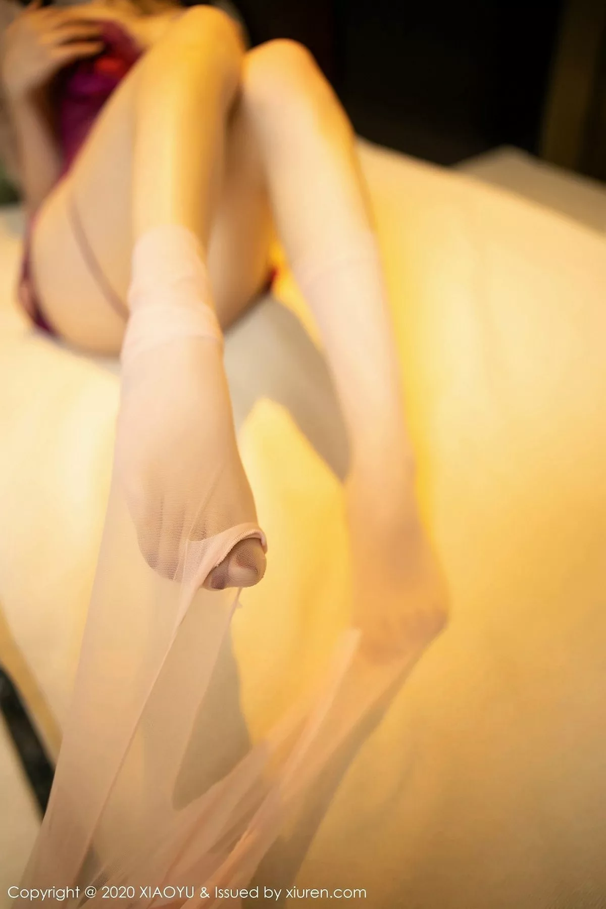 秀人集.com_[XiaoYu画语界]Vol.295_女神芝芝Booty澳门心愿旅拍精致睡衣配开档肉丝诱惑写真54P