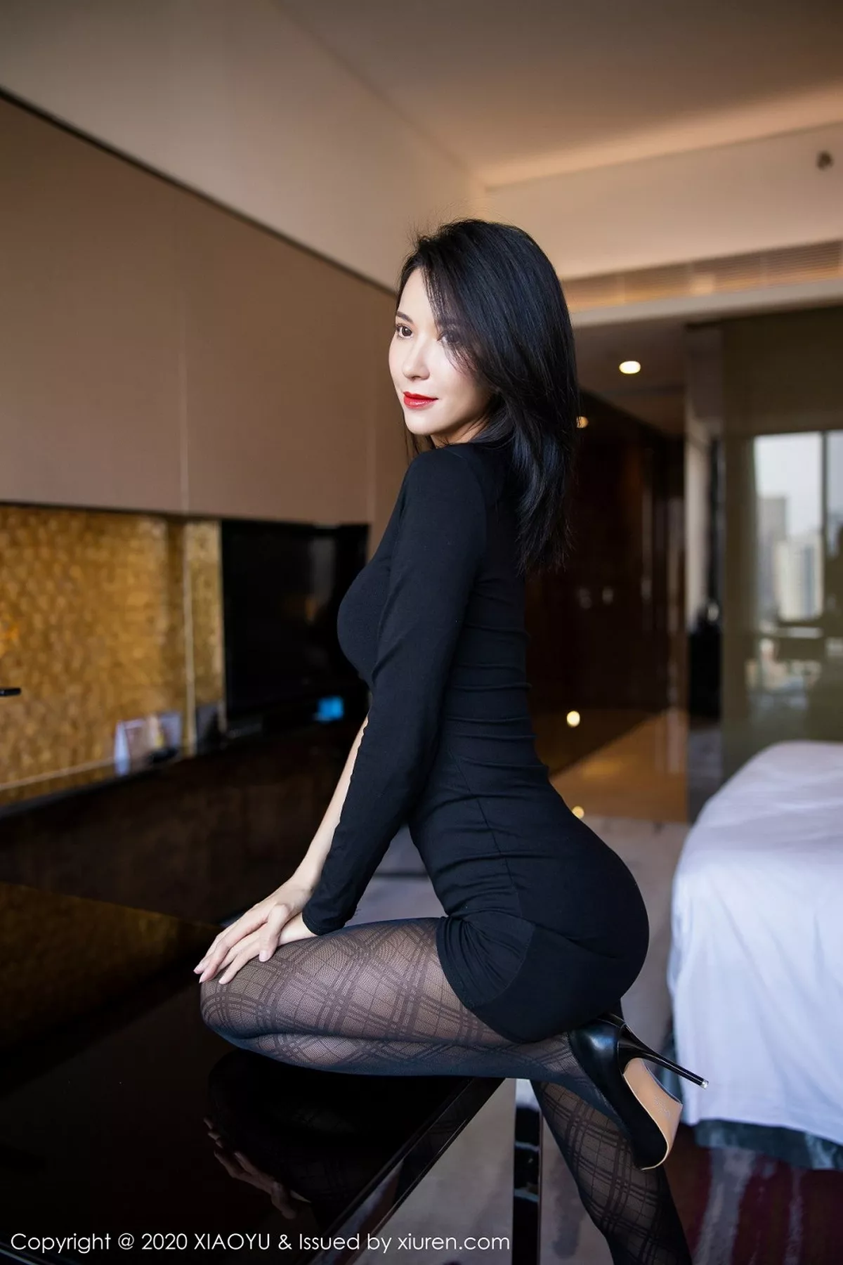 秀人集.com_[XiaoYu画语界]Vol.308_气质女神Carry私房性感内衣配黑丝裤袜秀完美身材迷人写真90P