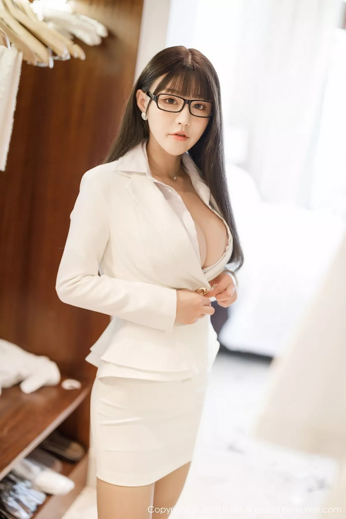 秀人集.com_[IMISS爱蜜社]Vol.470_嫩模朱可儿Flower私房超薄肉丝透视秀粉色丁字裤惹火诱惑写真51P