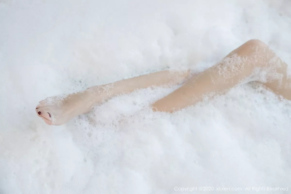 秀人集.com_[XiuRen秀人网]No.2249_嫩模杨紫嫣Cynthia私房浴室里猩红内衣吊带袜湿身诱惑写真60P