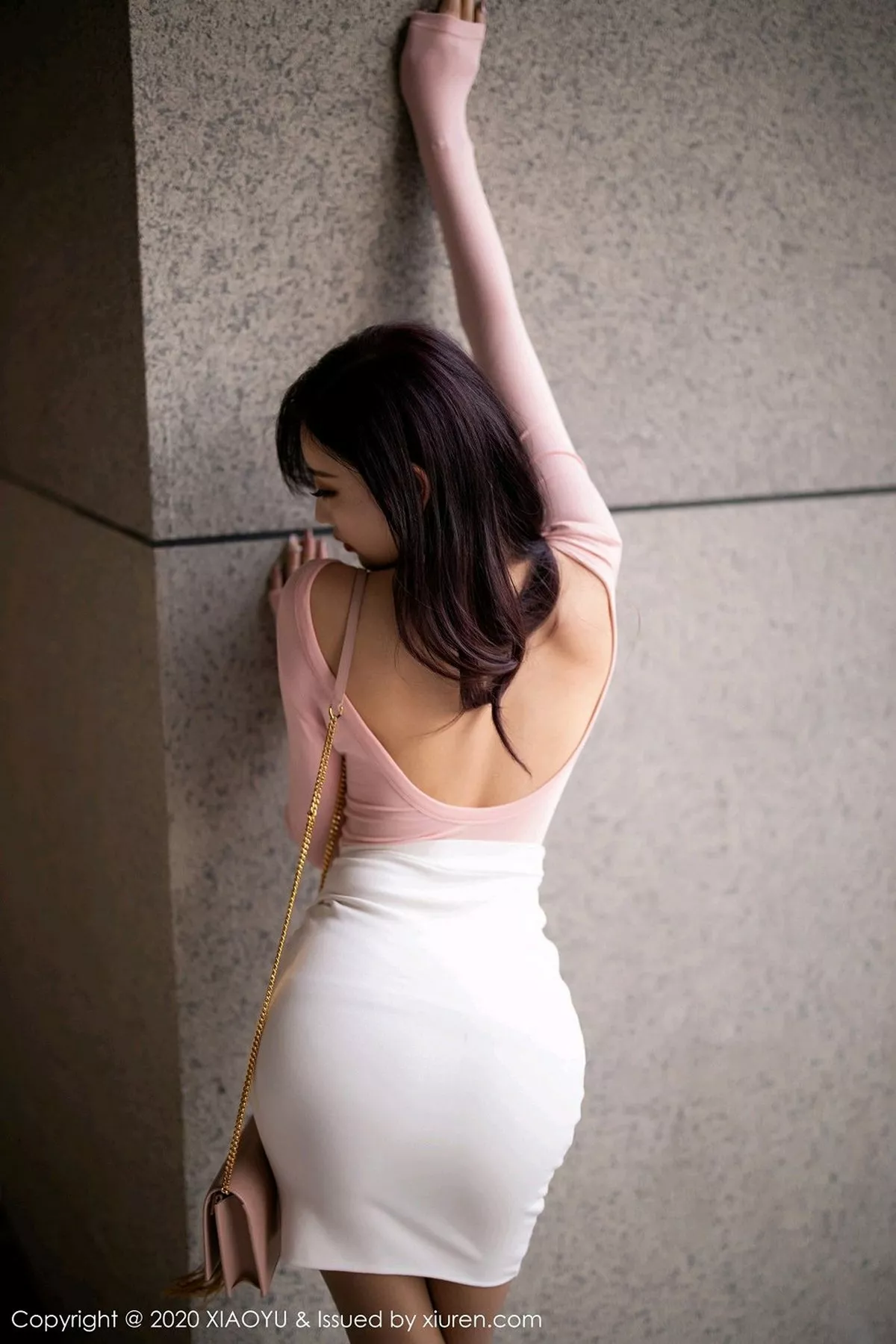 秀人集.com_[XiaoYu画语界]Vol.310_女神杨晨晨sugar真空粉色露背上衣秀美乳激凸撩人诱惑写真72P