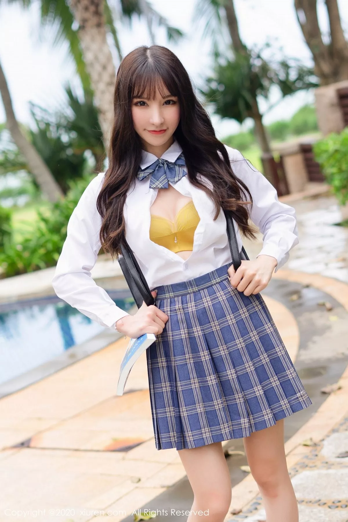 秀人集.com_[XiuRen秀人网]No.2290_女神周于希Sandy三亚旅拍清纯学生制服半脱露性感内衣诱惑写真68P