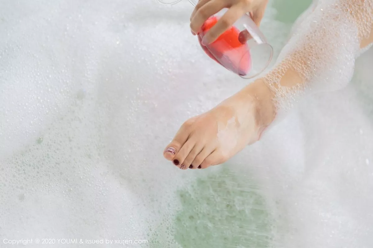 秀人集.com_[YouMi尤蜜荟]Vol.478_女神Angela小热巴大理旅拍浴室薄纱内衣湿身撩人诱惑写真79P