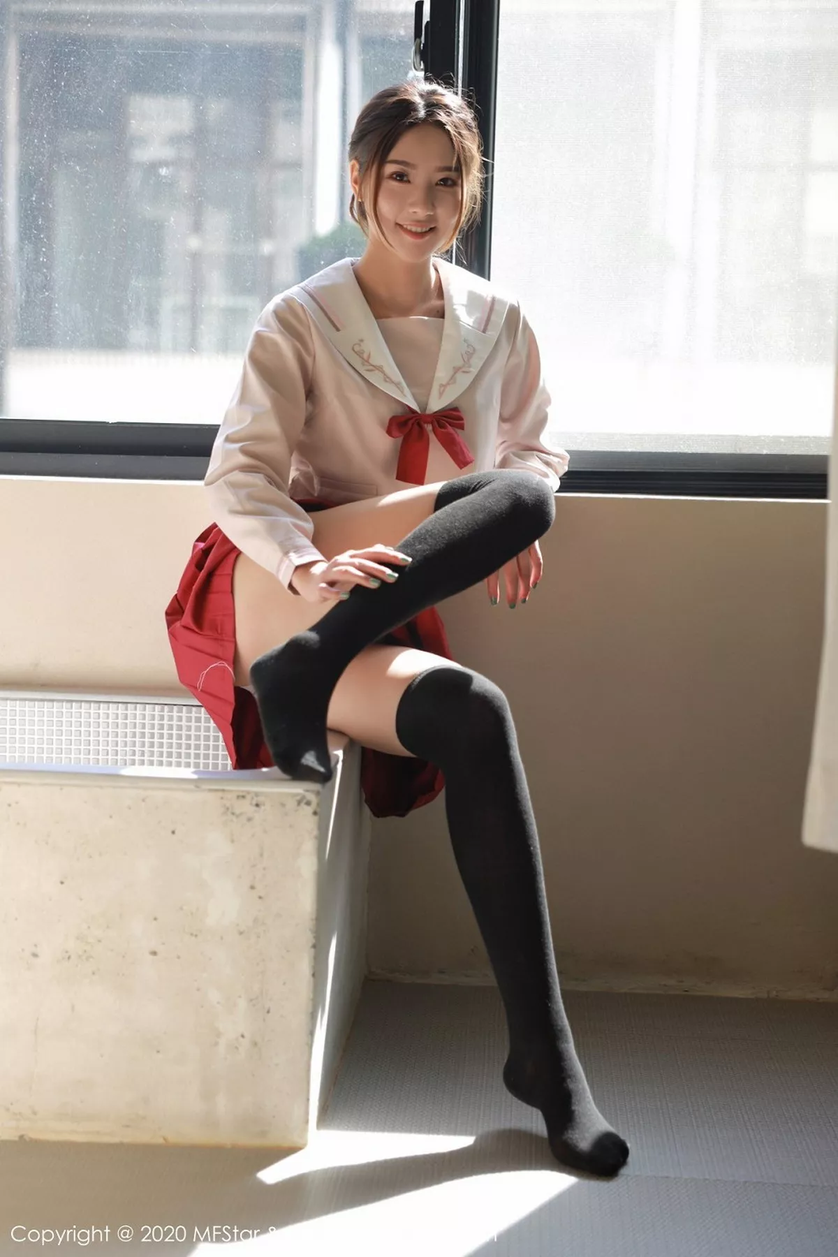 秀人集.com_[MFStar模范学院]Vol.340_嫩模方子萱私房经典JK制服主题红短裙配黑丝袜性感写真61P