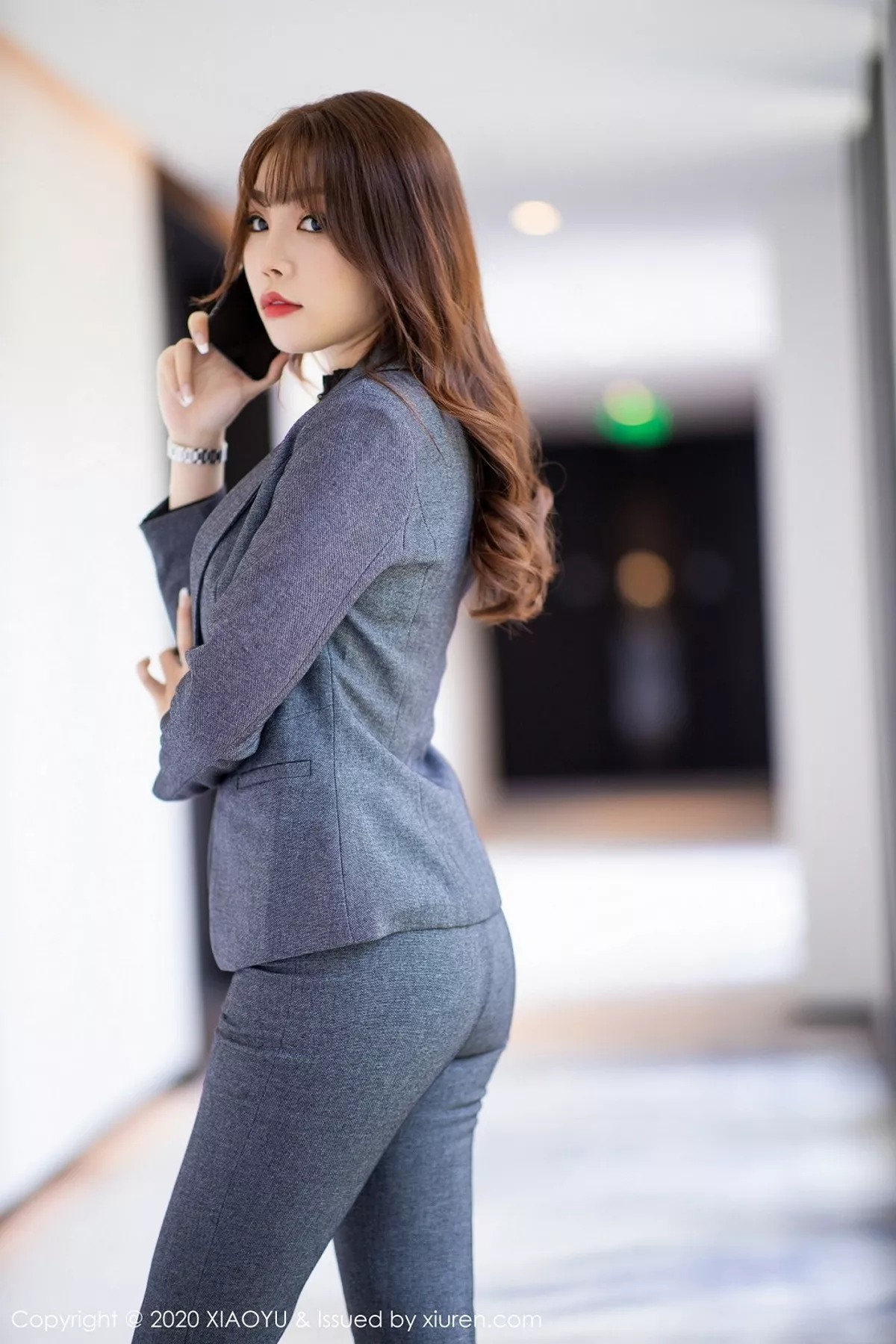 秀人集.com_[XiaoYu画语界]Vol.319_女神芝芝Booty阳朔旅拍职场制服主题露吊带黑丝袜撩人诱惑写真96P