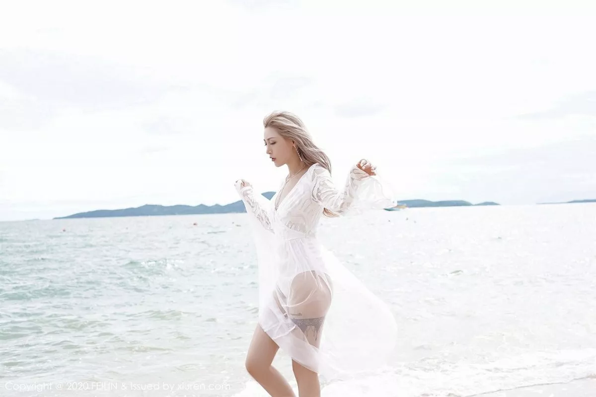 秀人集.com_[FeiLin嗲囡囡]VOL.236_嫩模晗大大Via私房黑色内衣+户外比基尼秀苗条身材性感写真106P