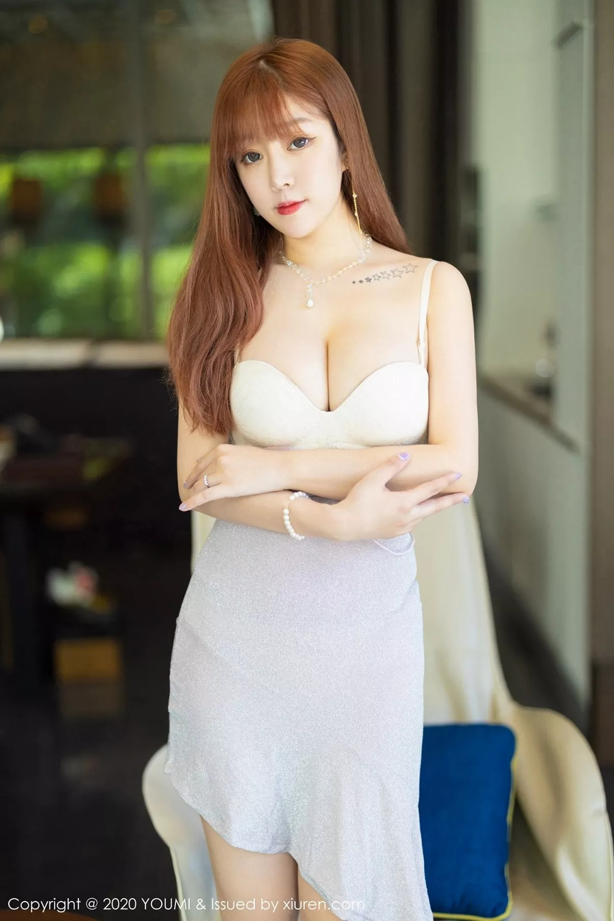 秀人集.com_[YouMi尤蜜荟]Vol.480_女神王雨纯三亚旅拍璀璨吊裙半脱露丰乳肥臀撩人诱惑写真55P