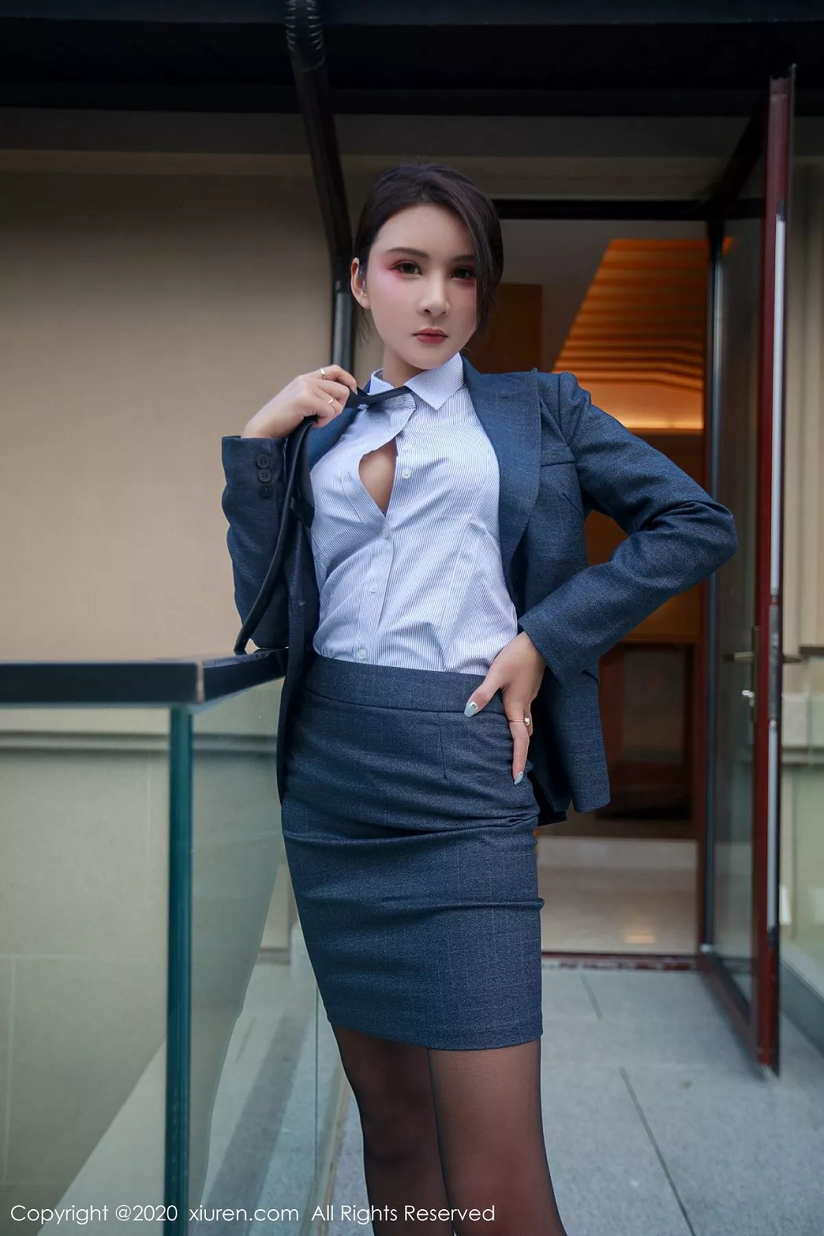 秀人集.com_[XiuRen秀人网]No.2309_嫩模Emily顾奈奈心愿旅拍职场秘书制服主题超薄黑丝裤袜魅惑写真81P