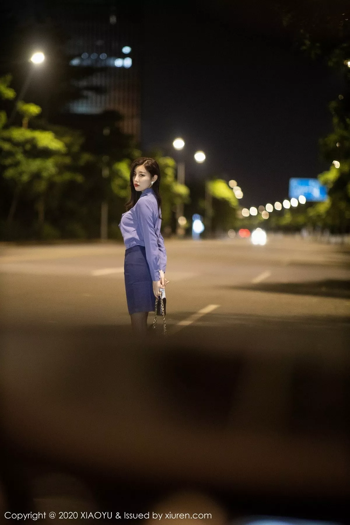 秀人集.com_[XiaoYu画语界]Vol.323_女神杨晨晨suga阳朔旅拍豪车内半脱露性感内衣完美诱惑写真87P