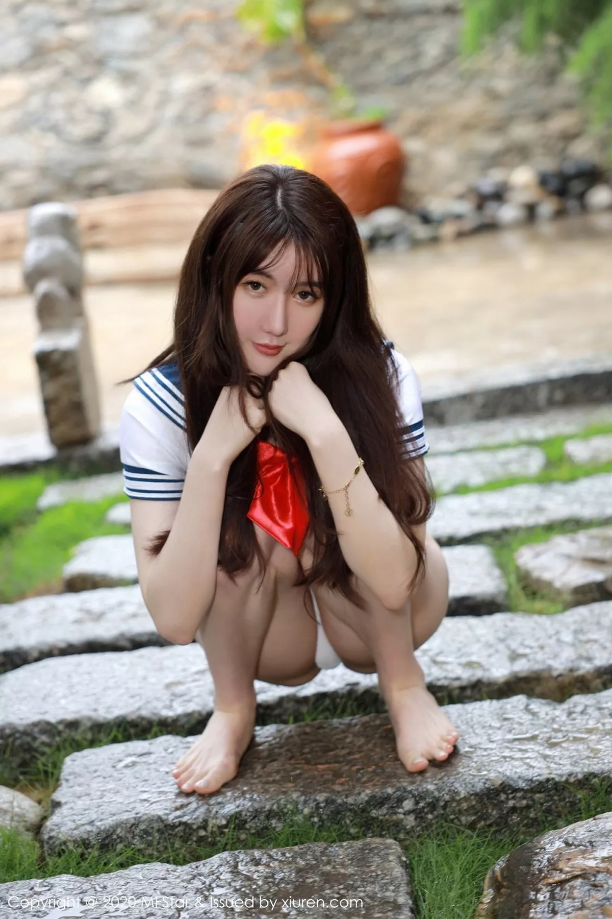 秀人集.com_[MFStar模范学院]Vol.344_嫩模薛琪琪sandy室外白色高叉连体衣秀完美身材诱惑写真59P