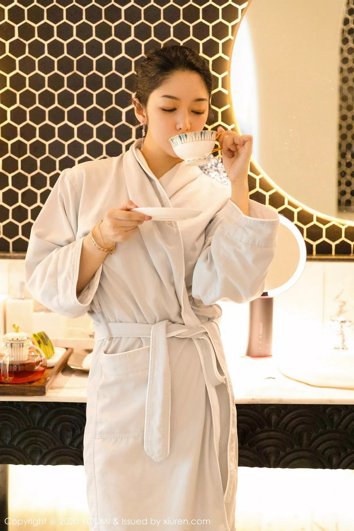 秀人集.com_[YouMi尤蜜荟]Vol.483_嫩模Angela小热巴大理旅拍室内泳池主题性感内衣诱惑写真72P