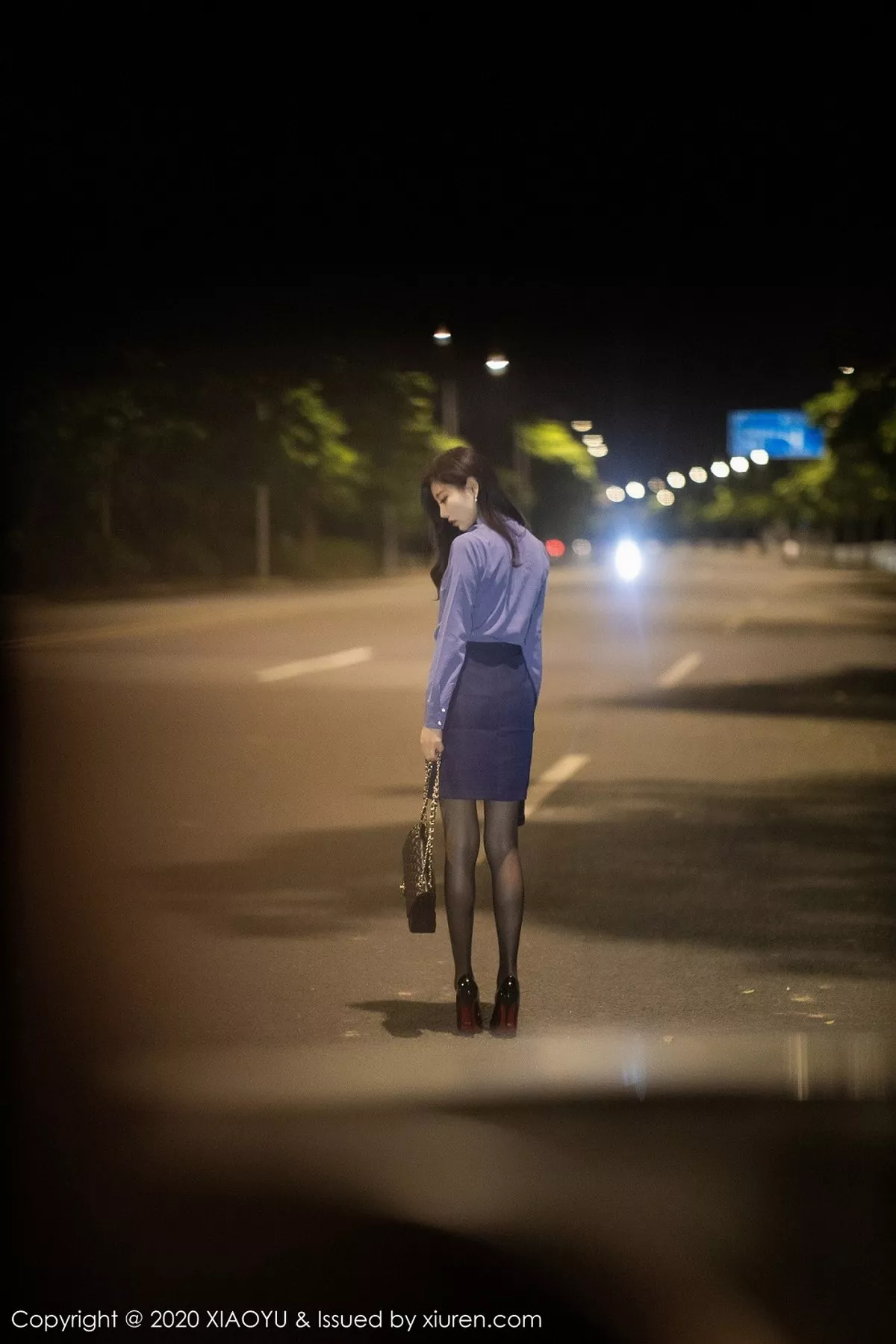 秀人集.com_[XiaoYu画语界]Vol.323_女神杨晨晨suga阳朔旅拍豪车内半脱露性感内衣完美诱惑写真87P