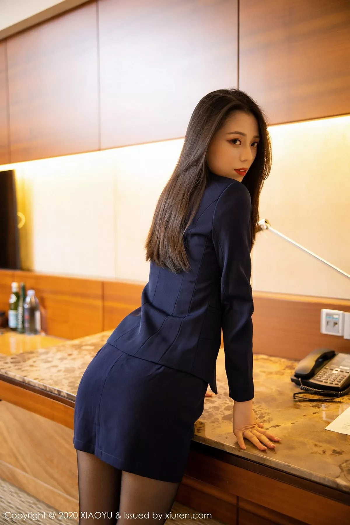 秀人集.com_[XiaoYu画语界]Vol.324_嫩模言沫眼镜OL制服主题私房床上性感黑色内衣完美诱惑写真96P