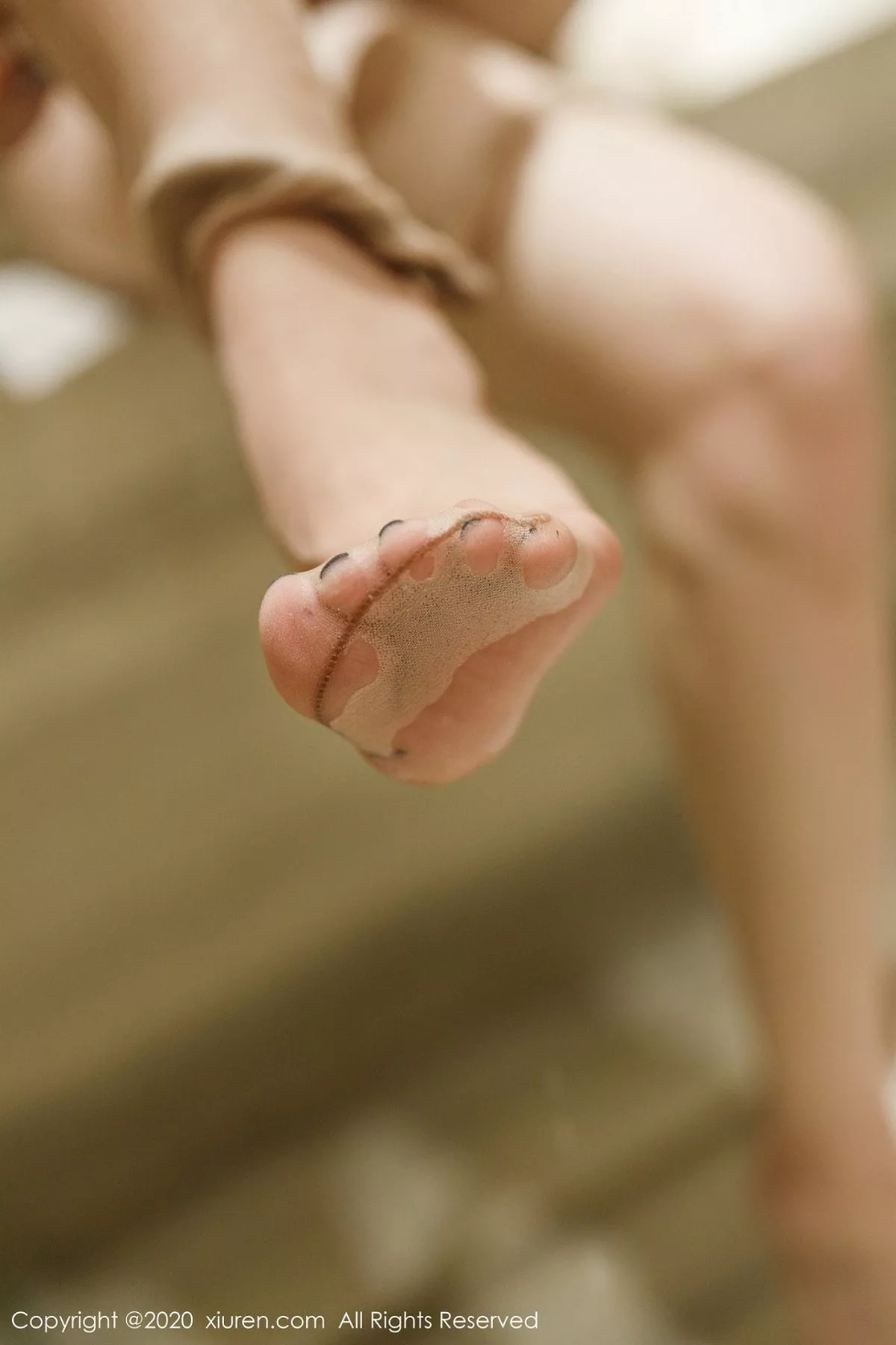 秀人集.com_[XiuRen秀人网]No.2332_御姐果儿Victoria时尚运动内衣浴室里无内肉丝湿身诱惑写真43P