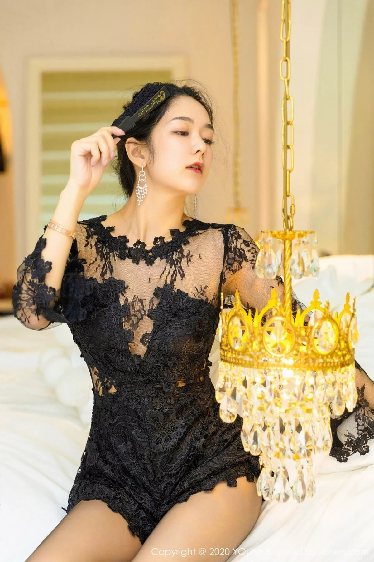 秀人集.com_[YouMi尤蜜荟]Vol.487_女神Angela小热巴大理旅拍性感内衣配开档肉丝裤袜诱惑写真66P